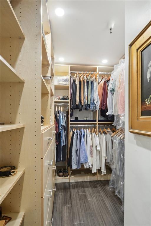 170 WALNUT Street 2-D