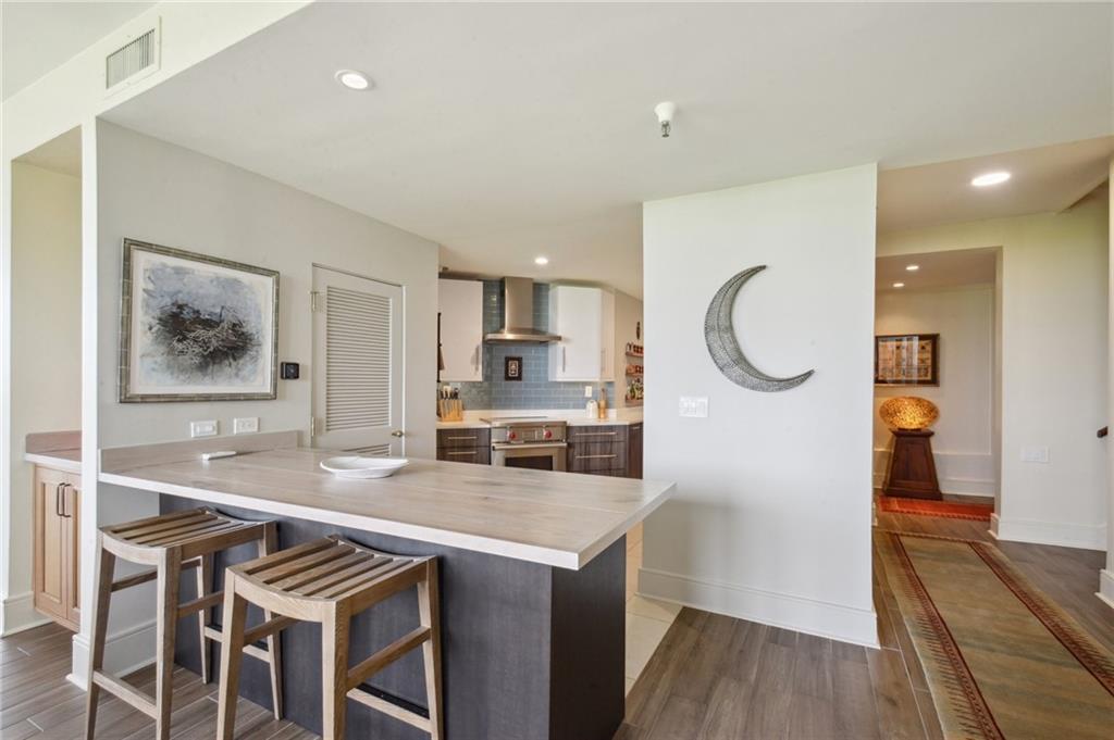 170 WALNUT Street 2-D