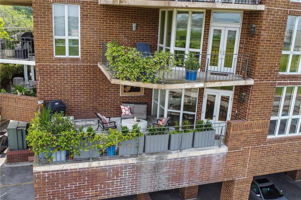 170 WALNUT Street 2-D