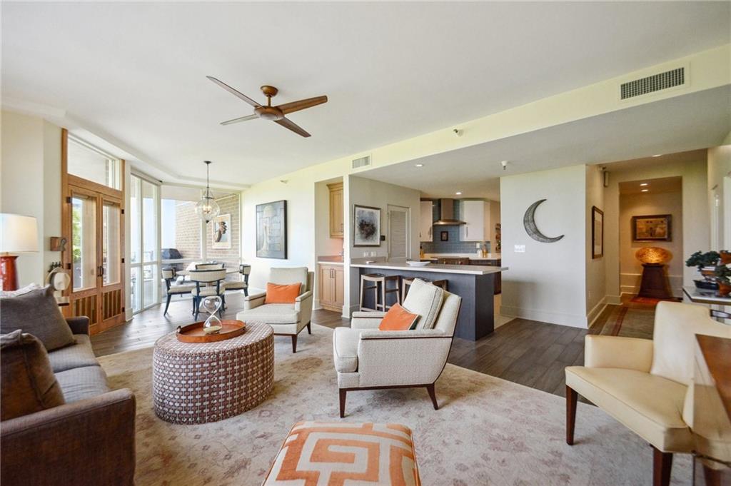 170 WALNUT Street 2-D