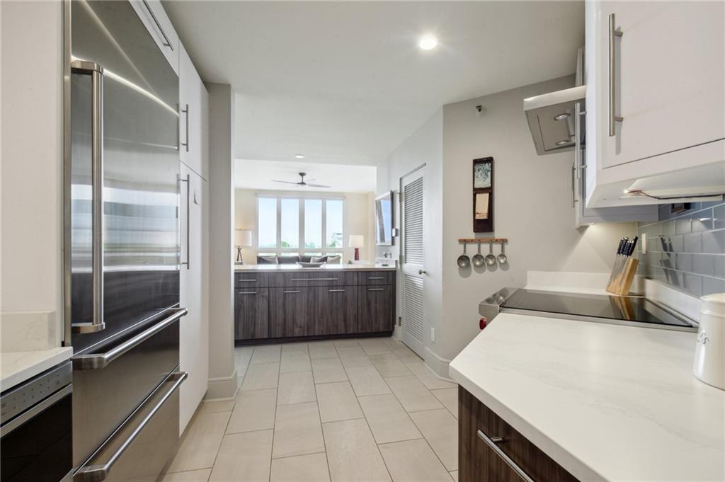 170 WALNUT Street 2-D