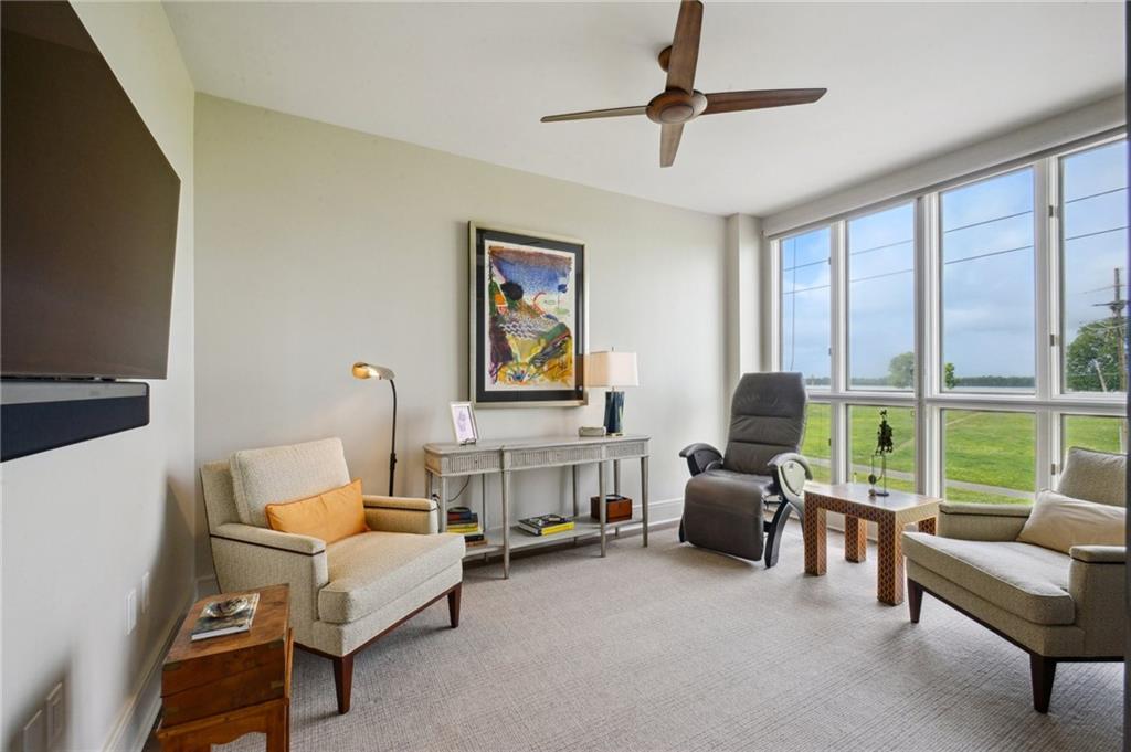 170 WALNUT Street 2-D