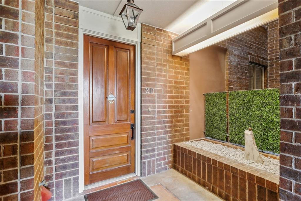 170 WALNUT Street 2-D