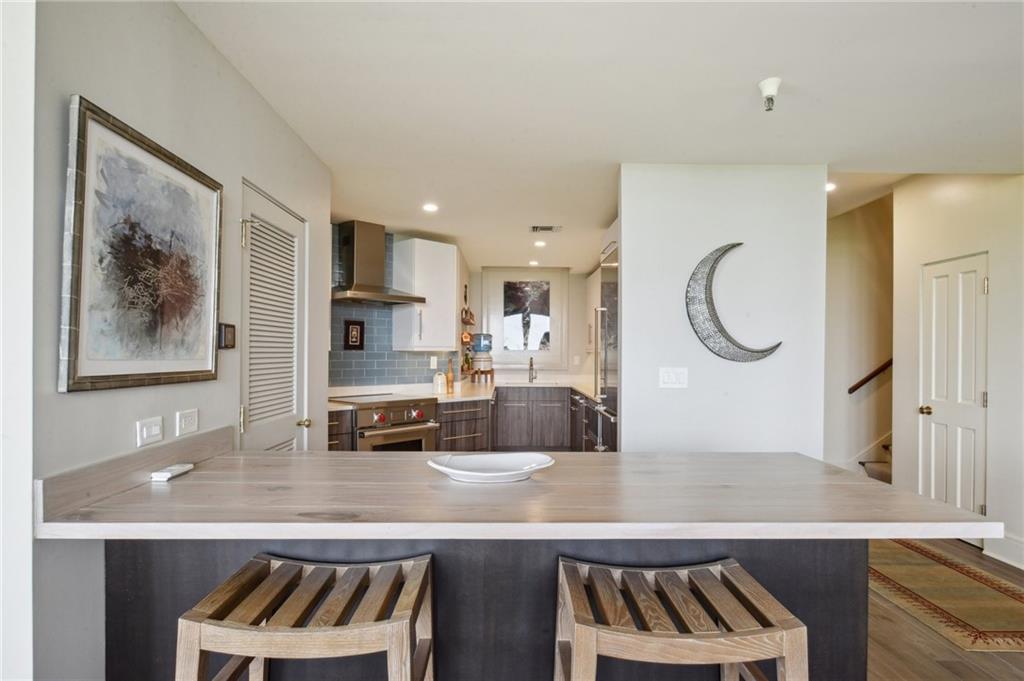 170 WALNUT Street 2-D