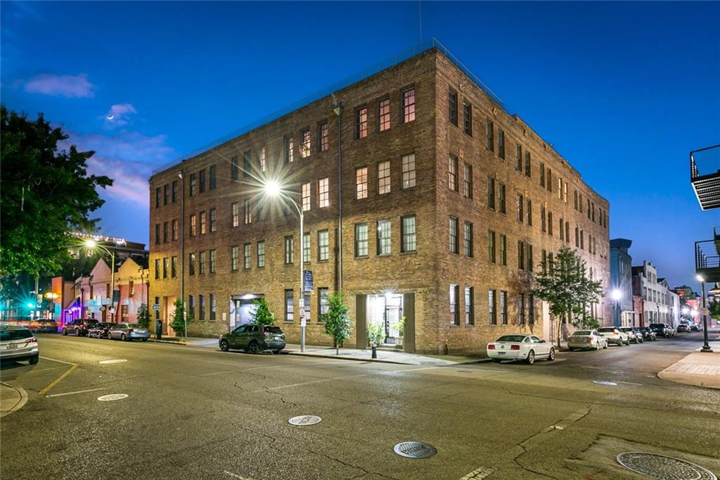 404 NOTRE DAME Street 1