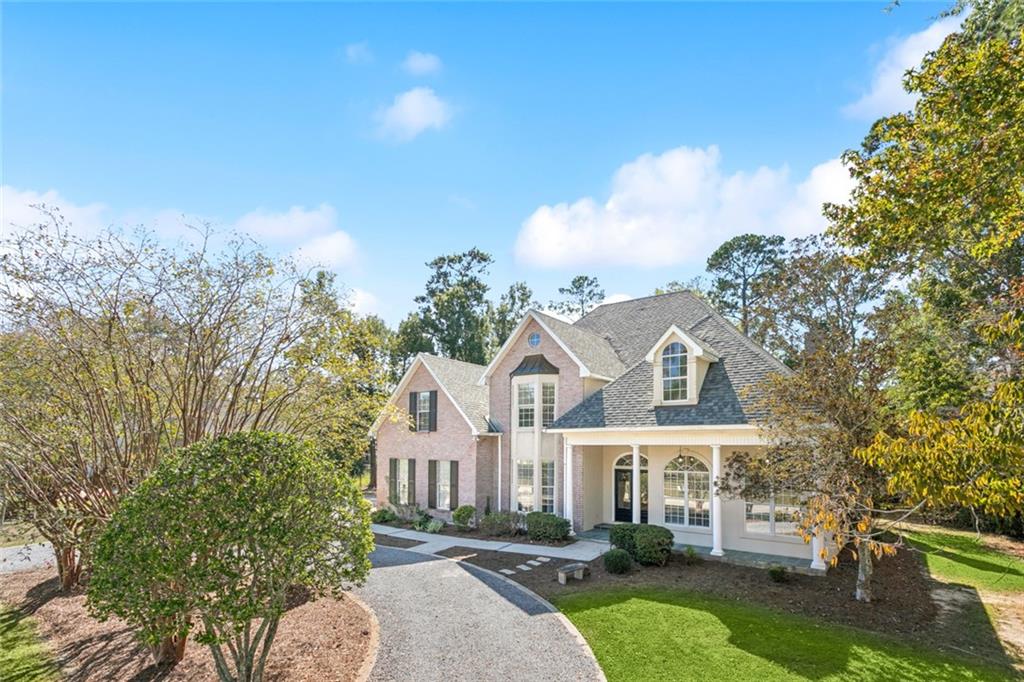 74 TUPELO Trace
