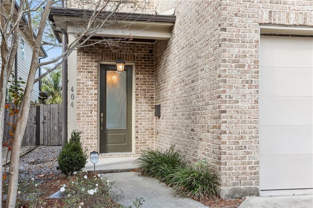 404 N LABARRE Road