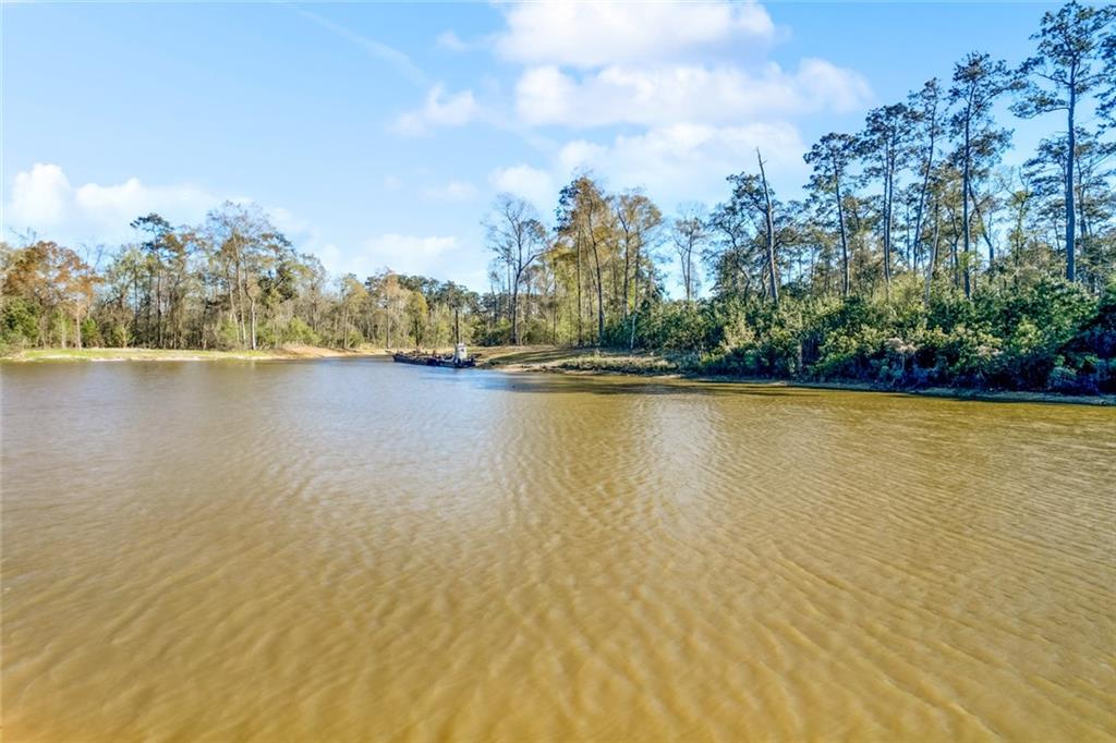 1688 OX BOW Lane