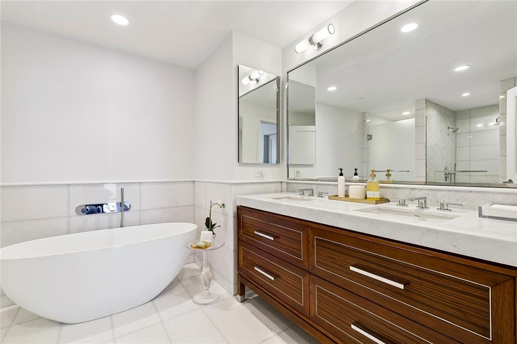 2 CANAL Street 2606
