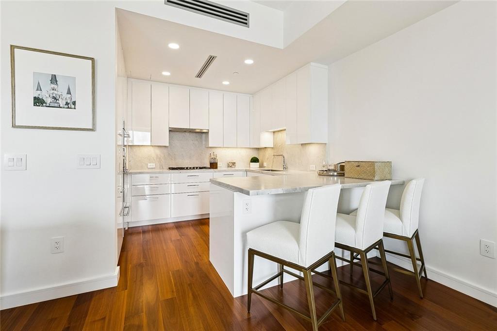 2 CANAL Street 2606