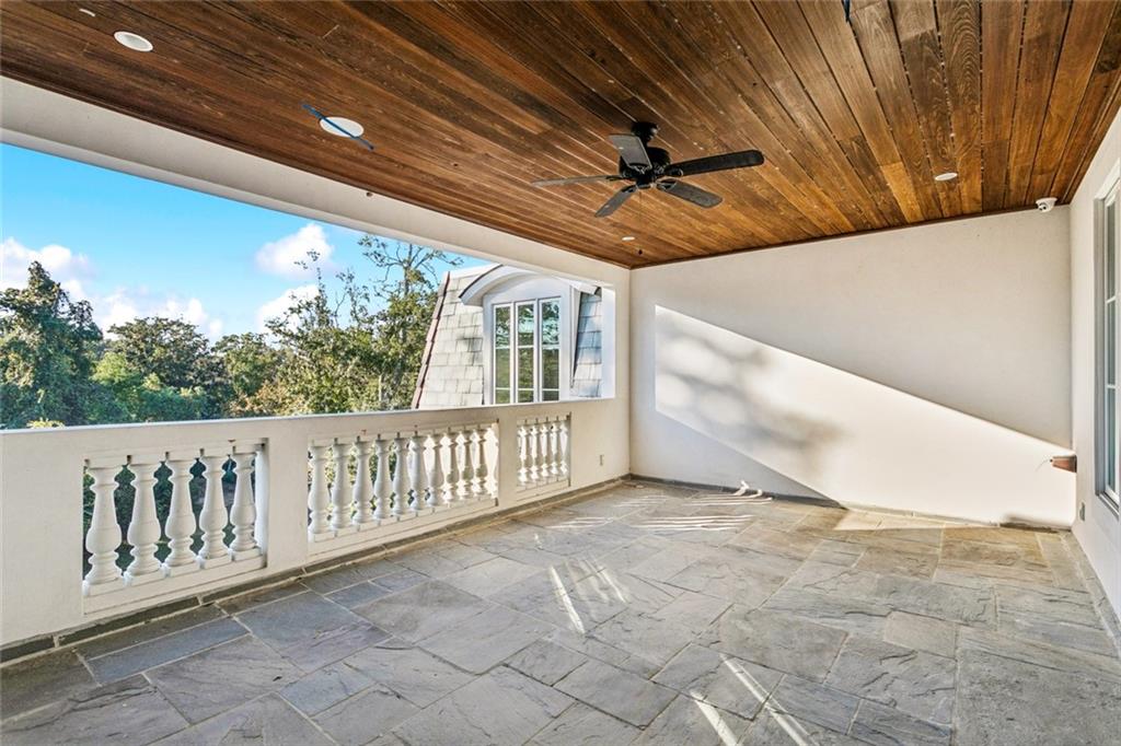 60 PRESERVE Lane