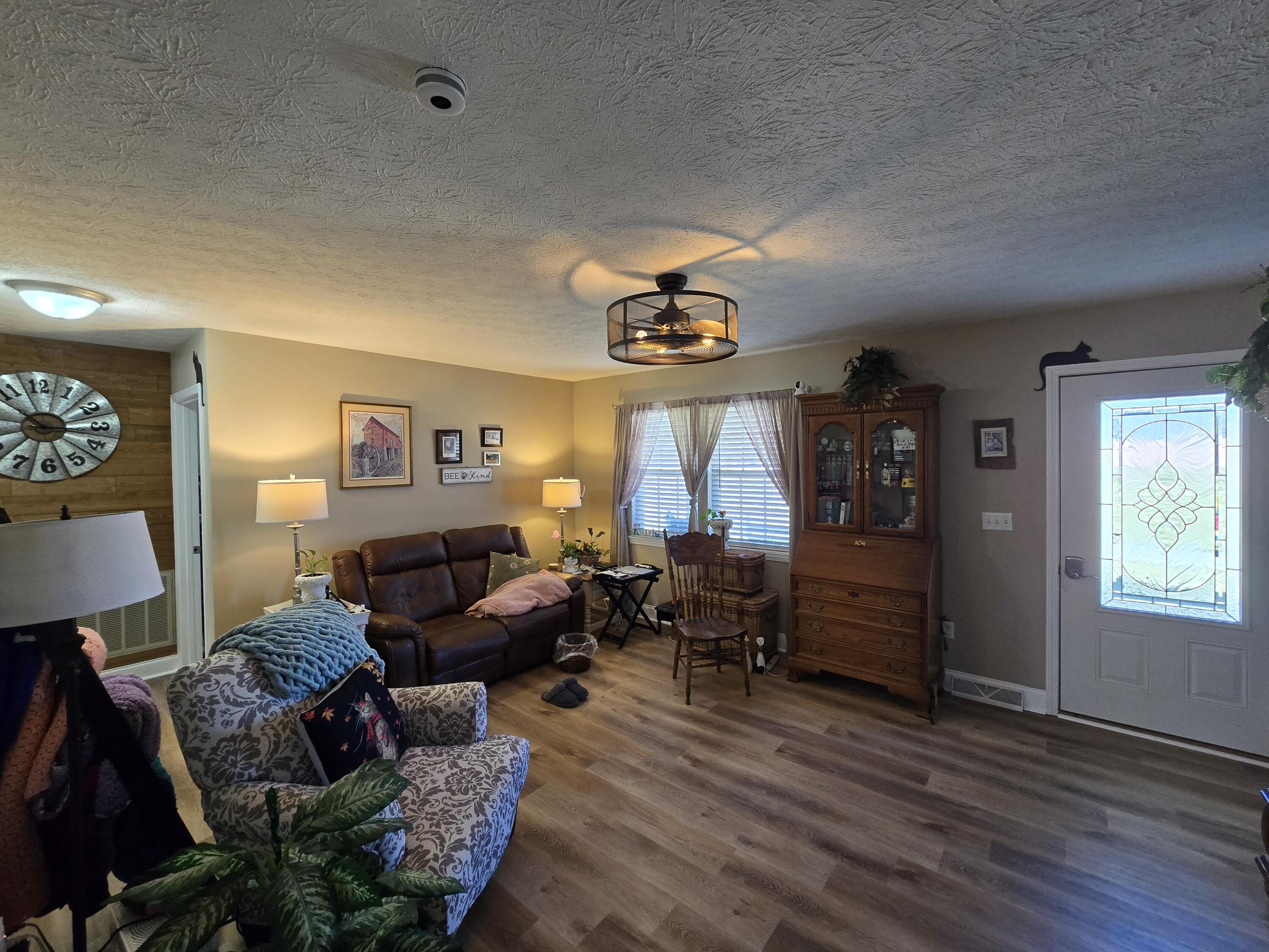 9344 Hwy 1275 N