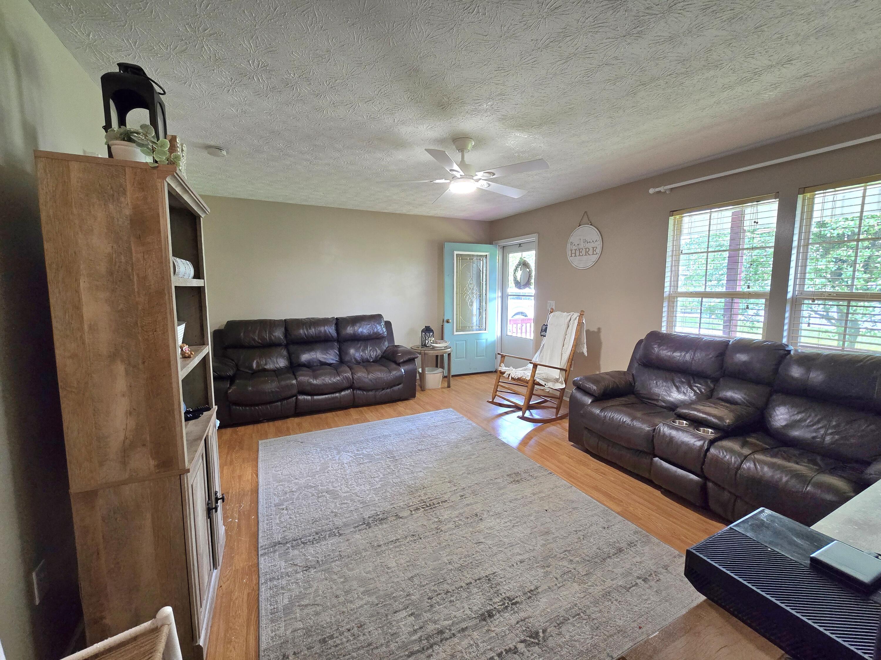9356 Hwy 1275 N