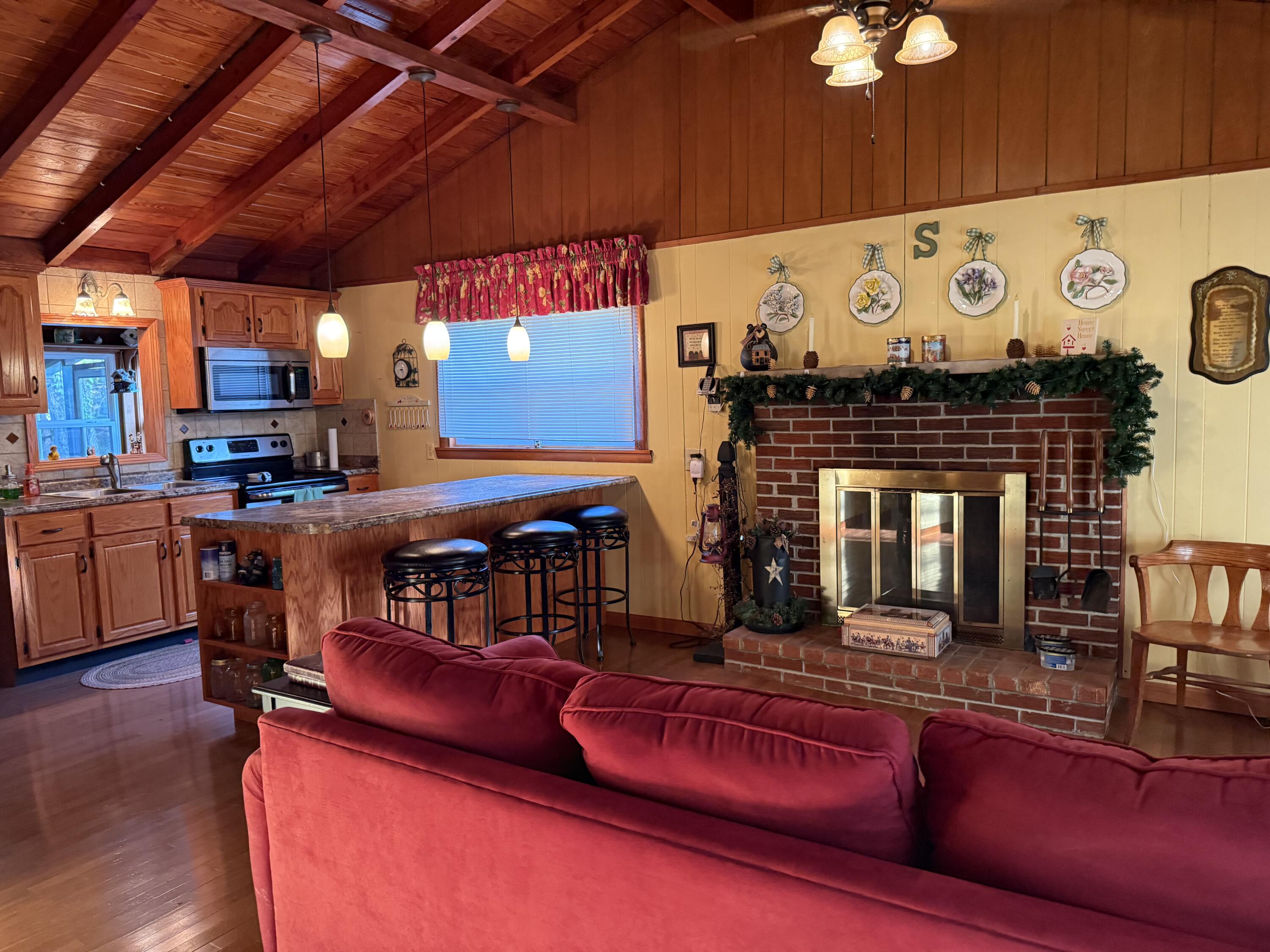 546 Sellars Road