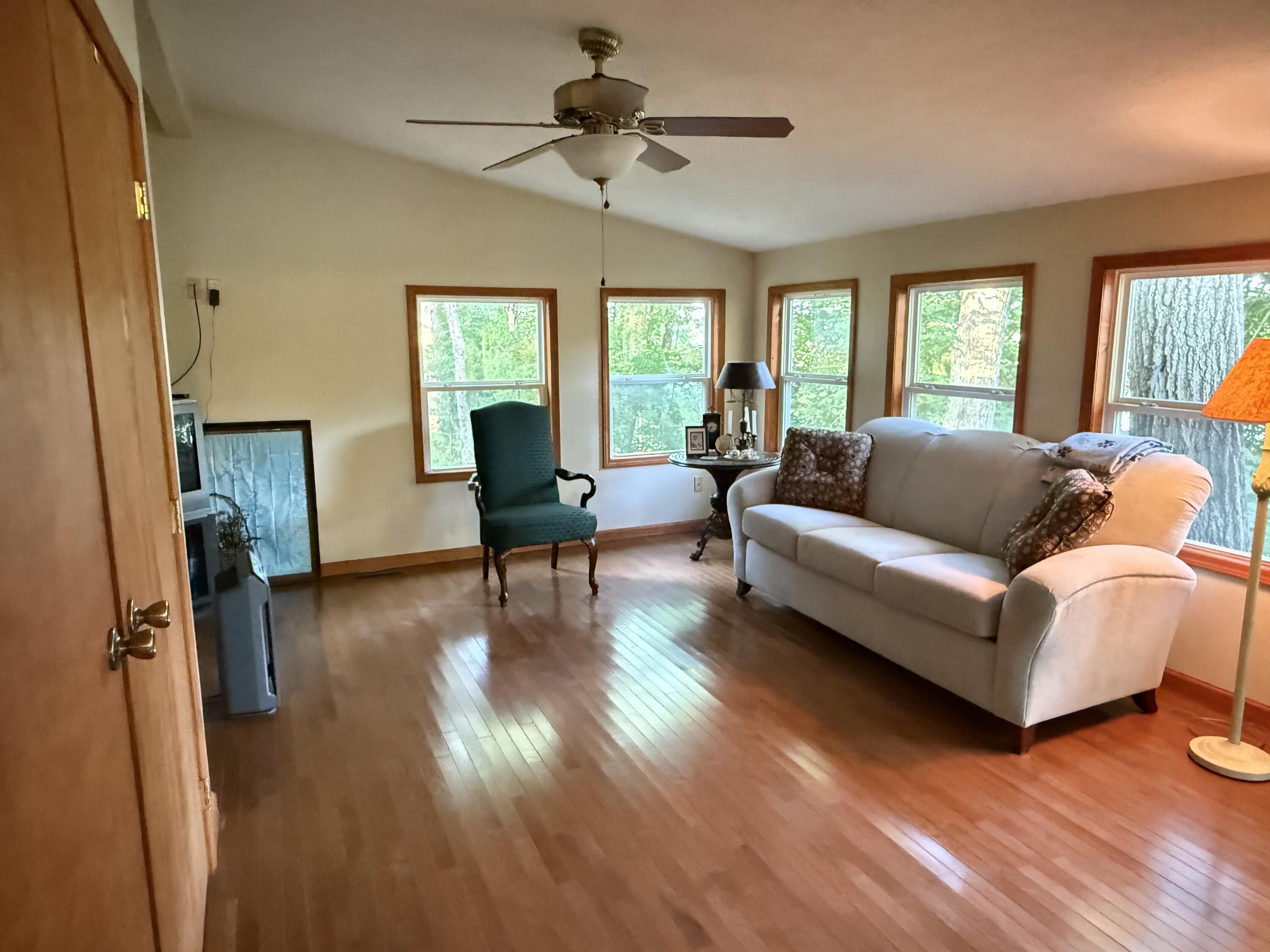 546 Sellars Road