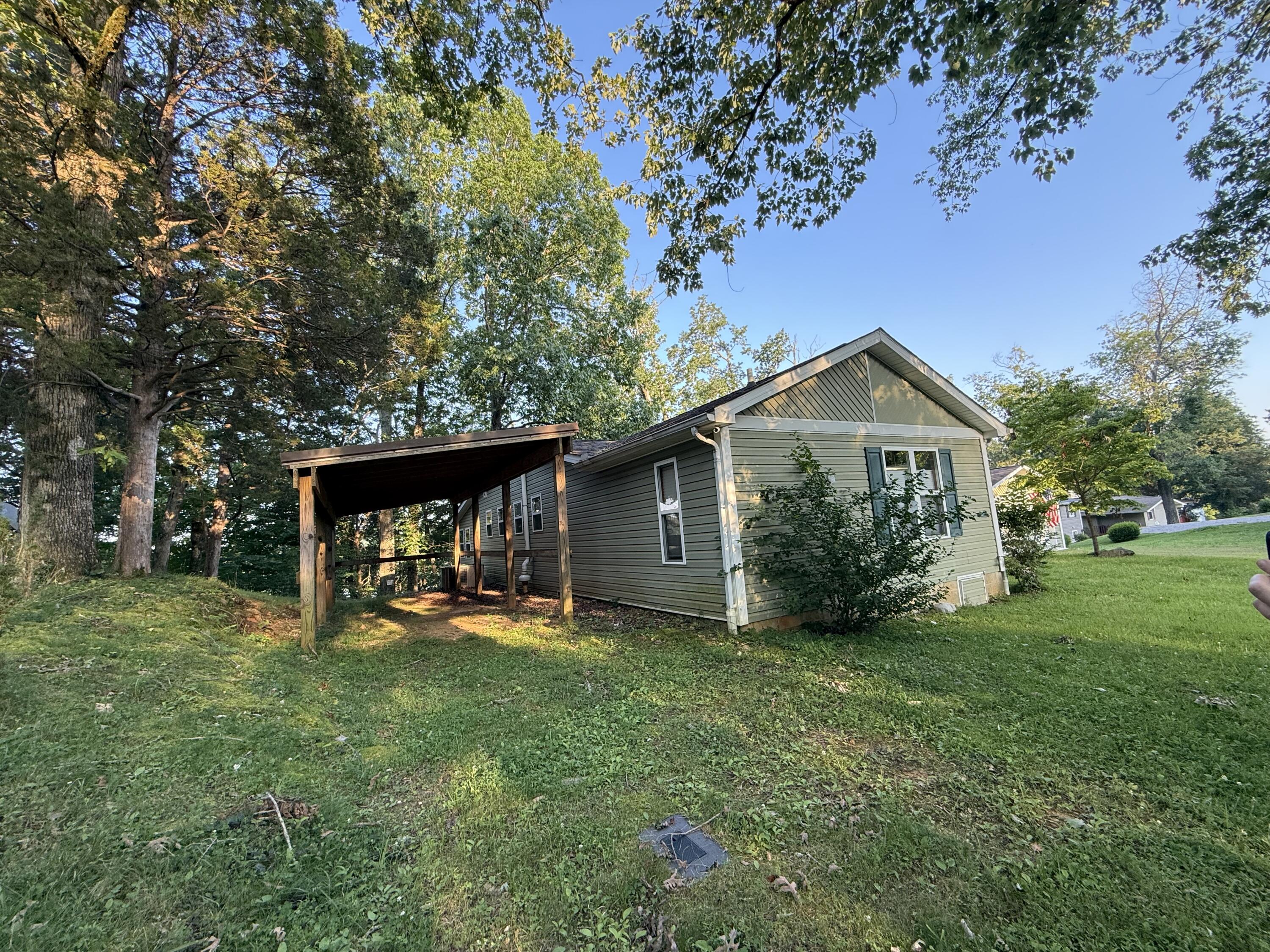 546 Sellars Road