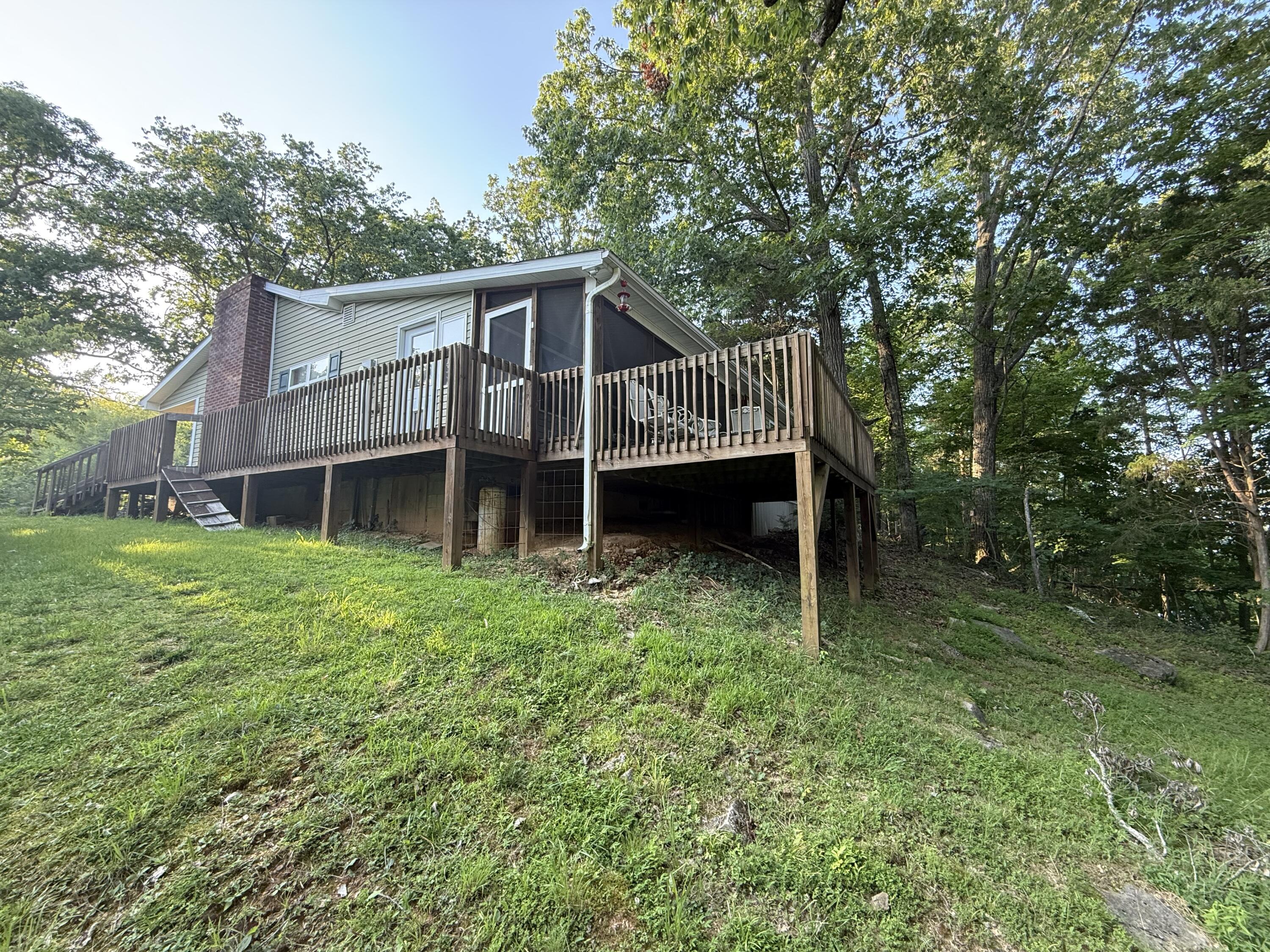 546 Sellars Road