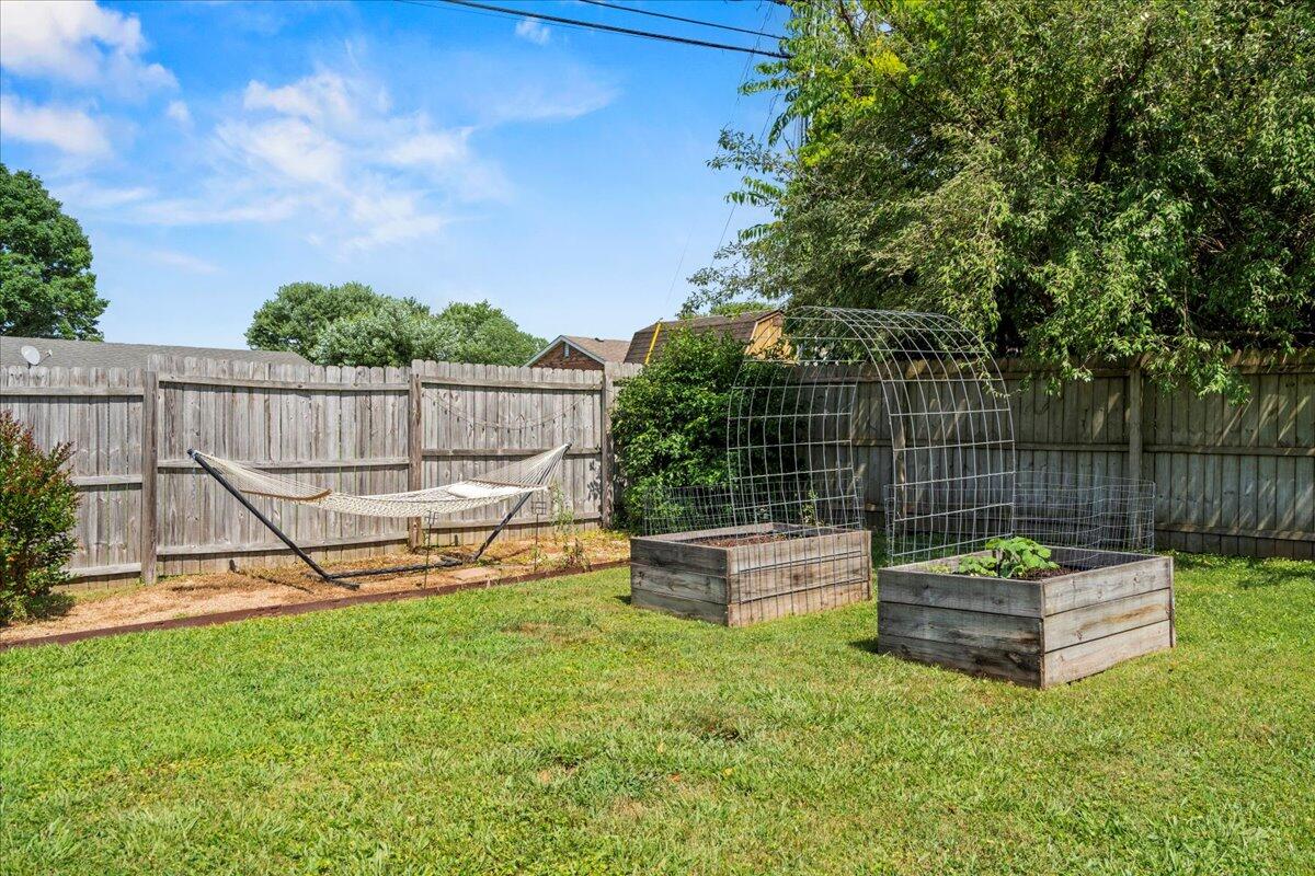 302 Oak Grove Lane
