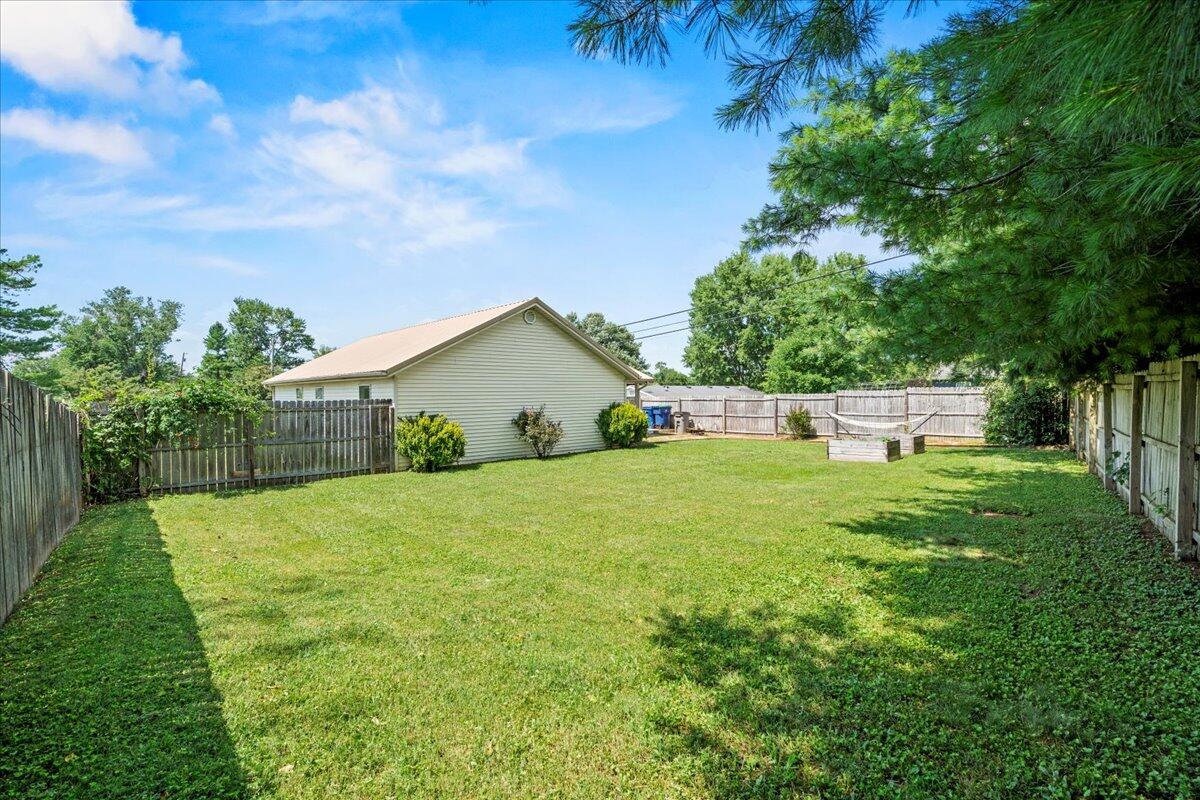 302 Oak Grove Lane