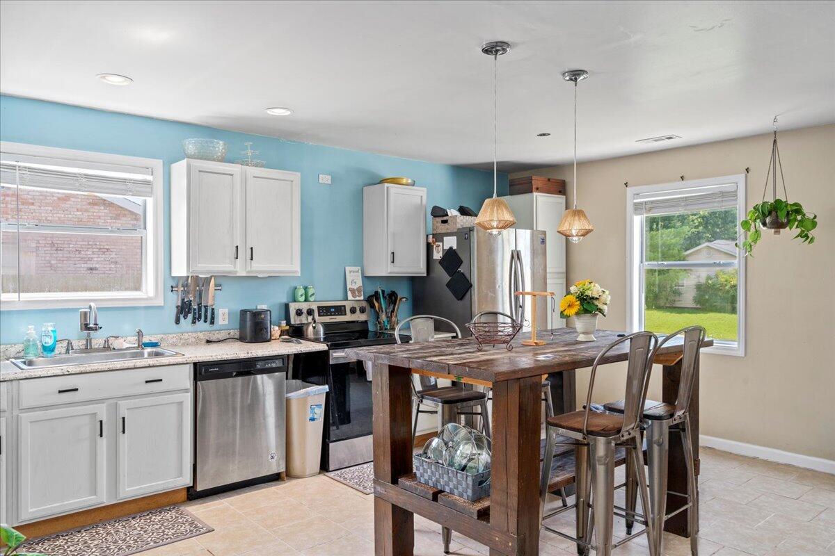 302 Oak Grove Lane