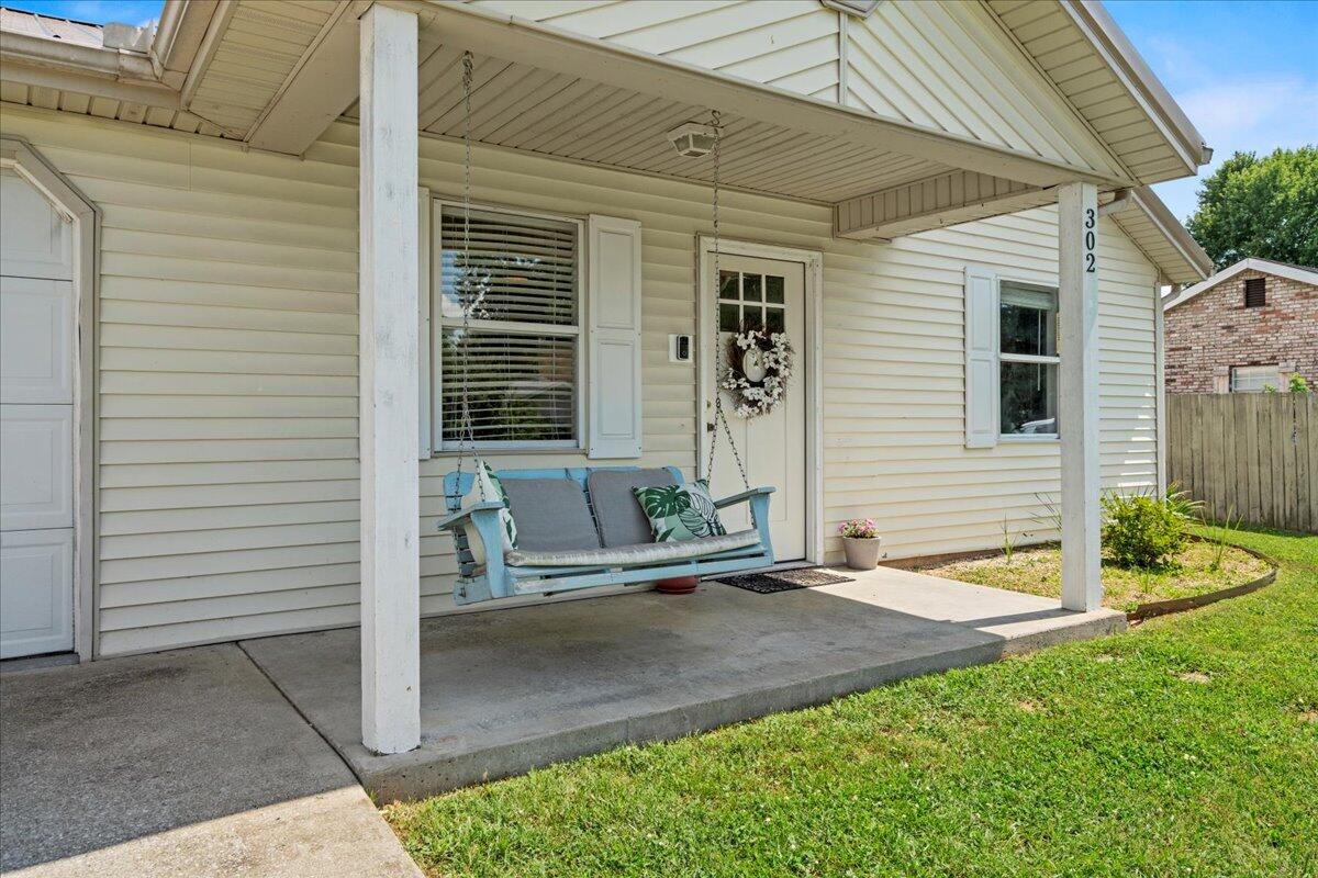 302 Oak Grove Lane