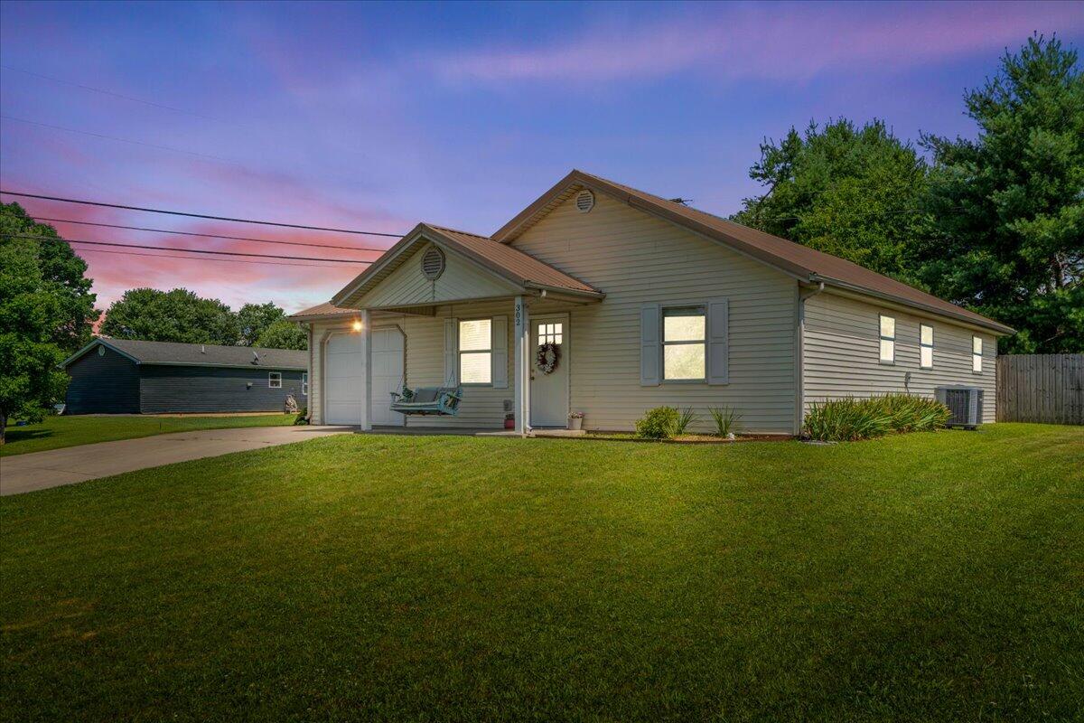 302 Oak Grove Lane