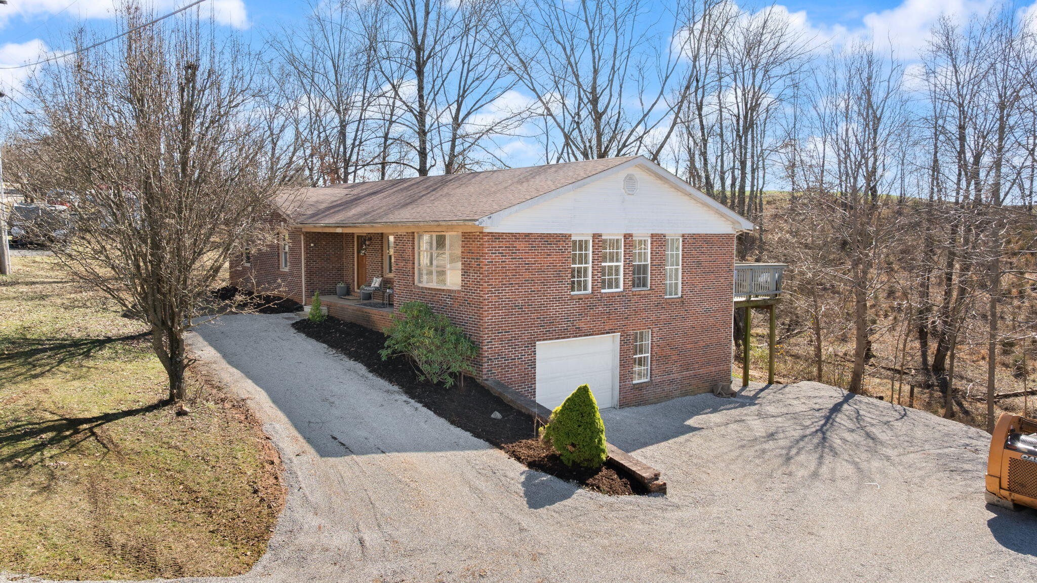 539 Hacker Road