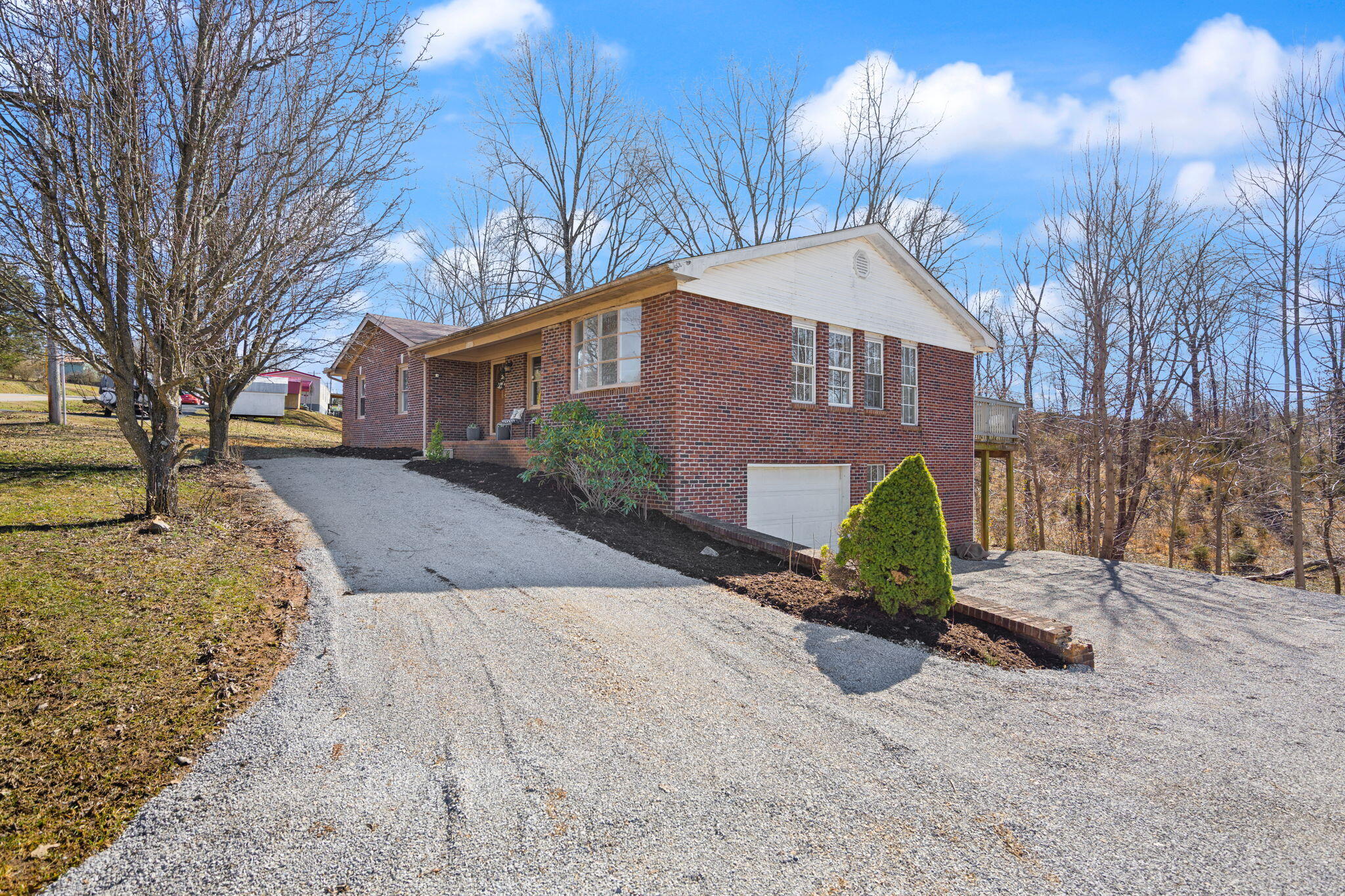 539 Hacker Road