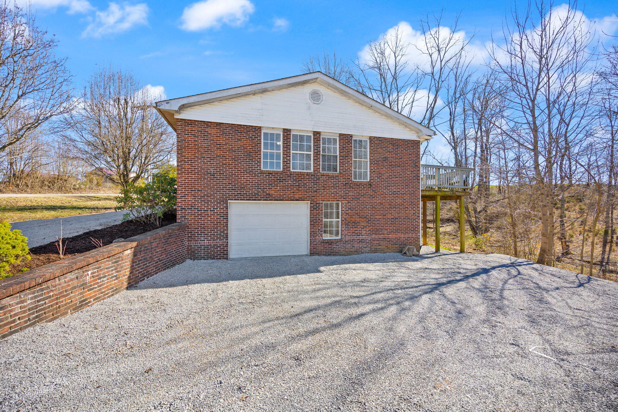 539 Hacker Road
