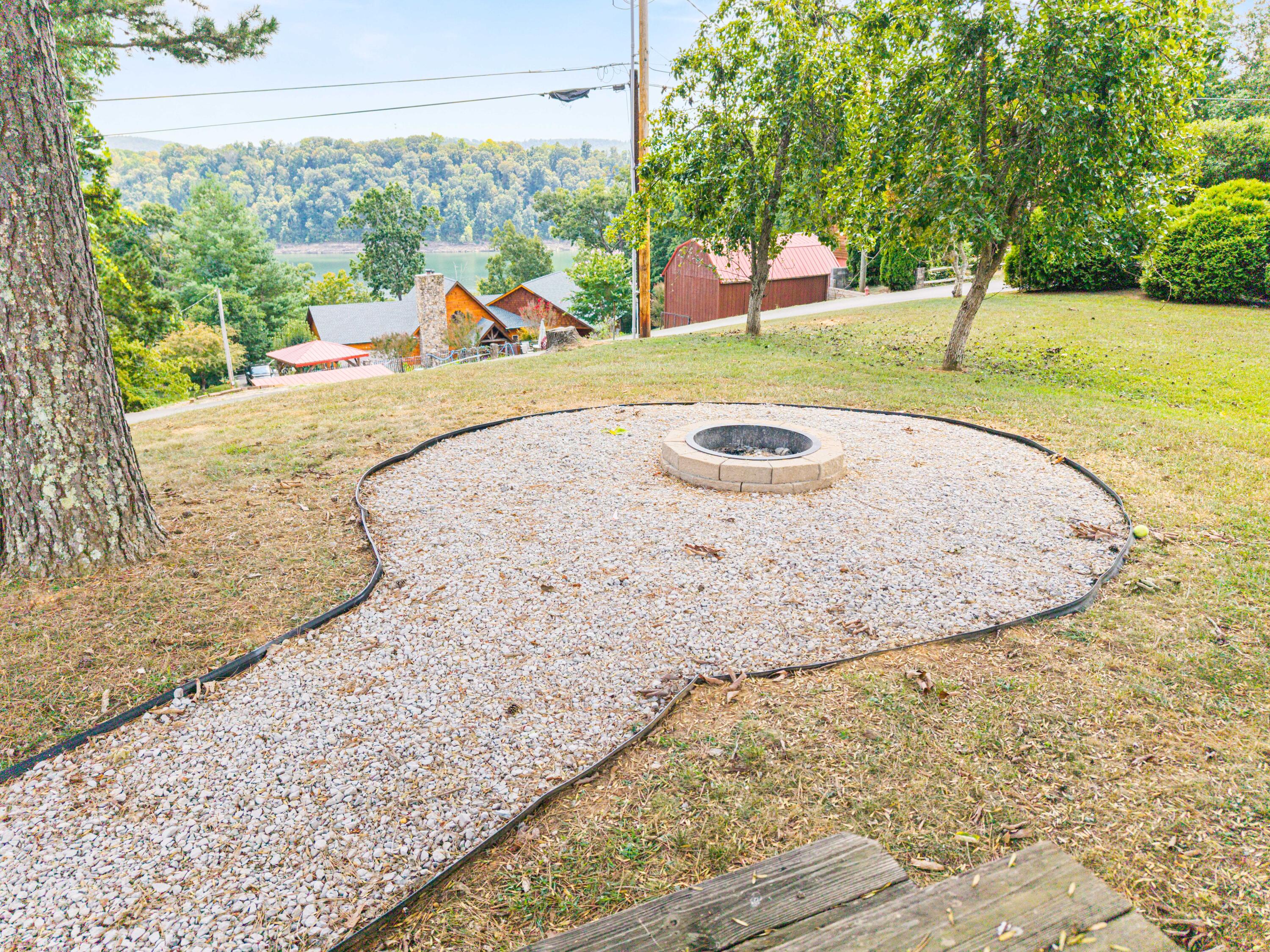 1824 Bridge Hollow Road