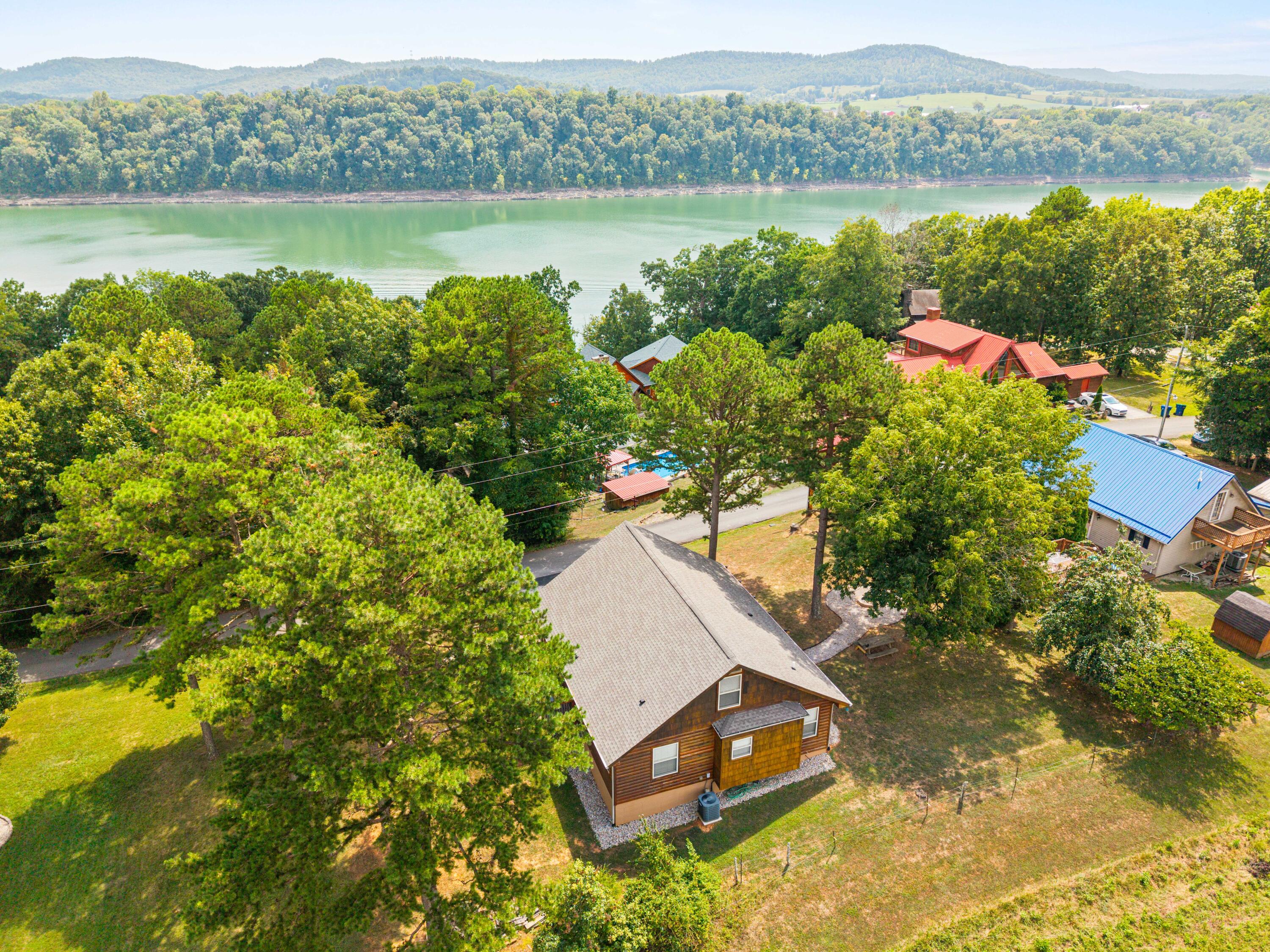 1824 Bridge Hollow Road