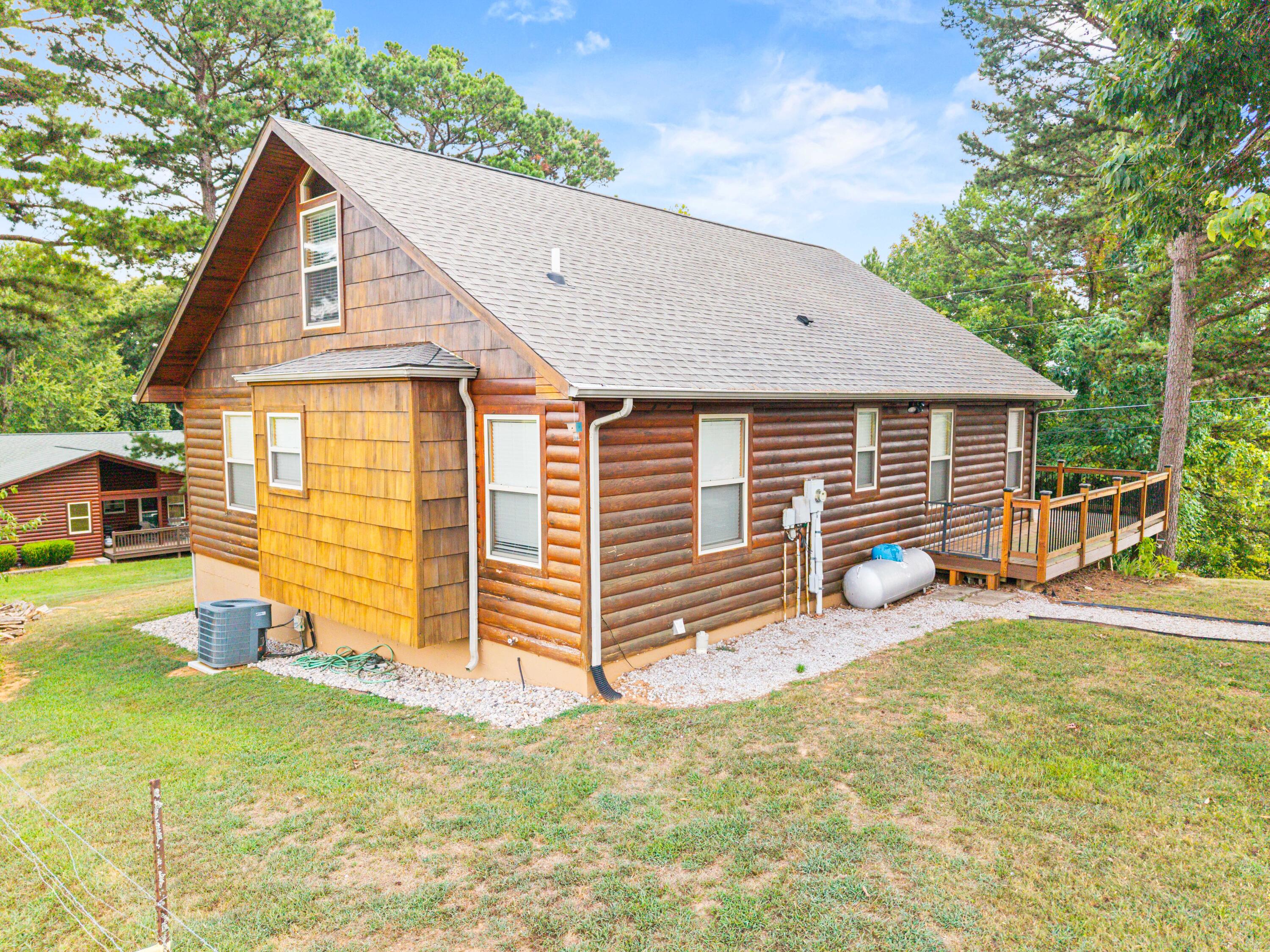 1824 Bridge Hollow Road