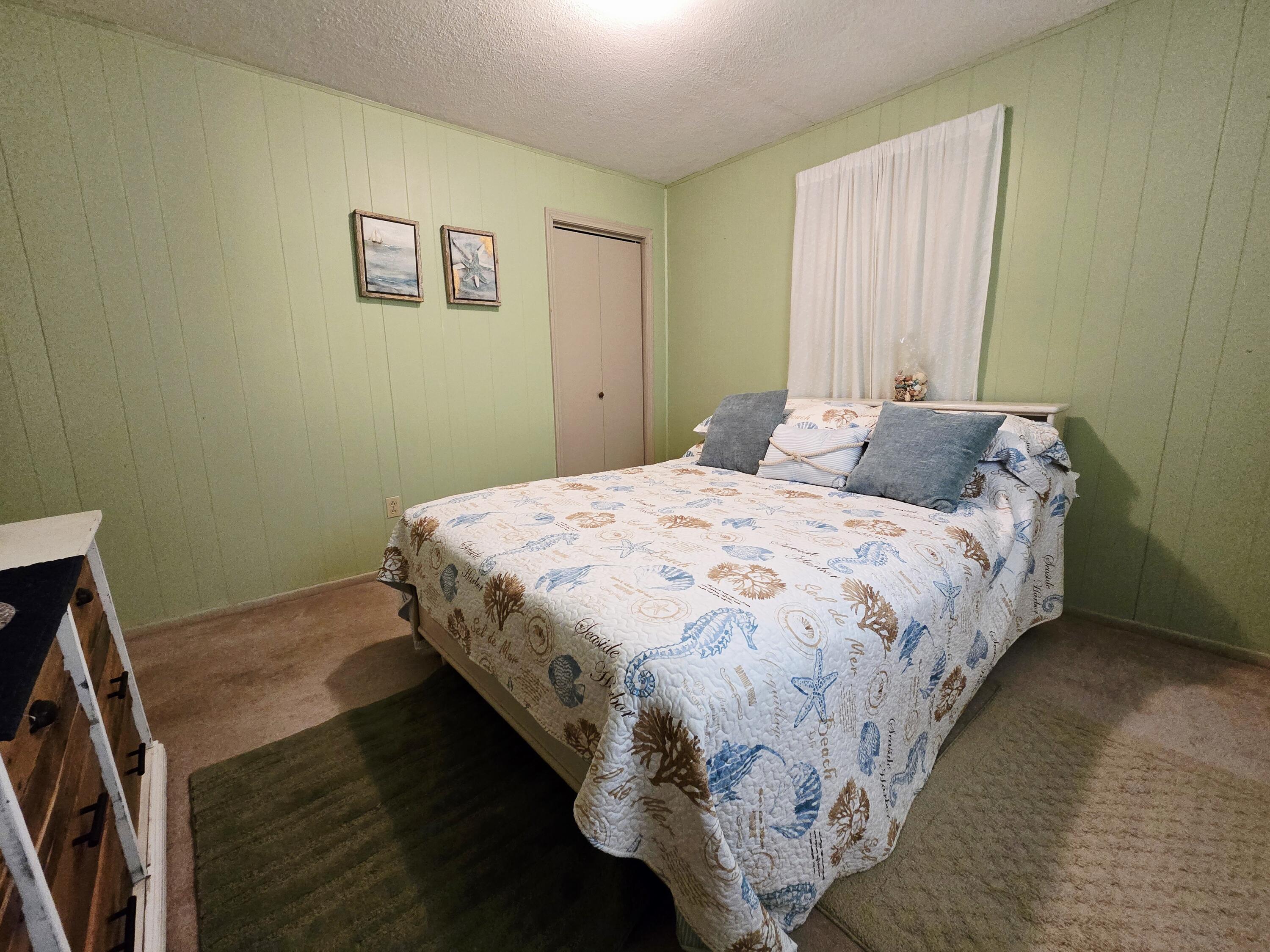 150 Lakeview Circle