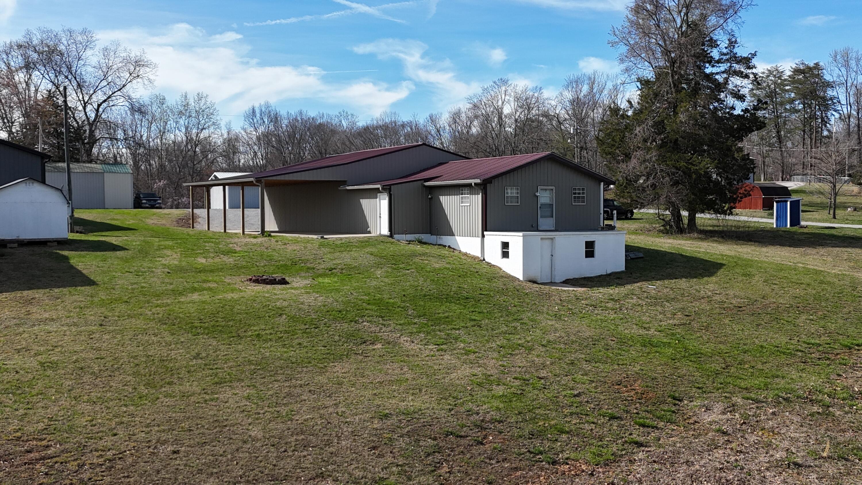 150 Lakeview Circle