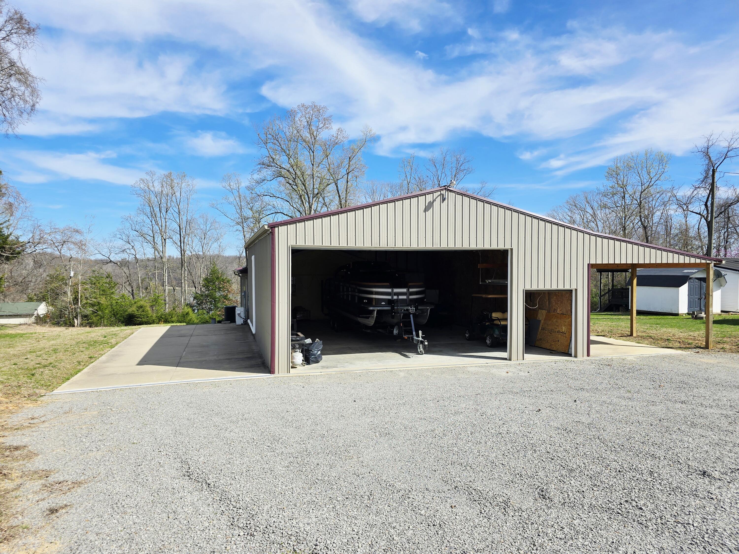 150 Lakeview Circle