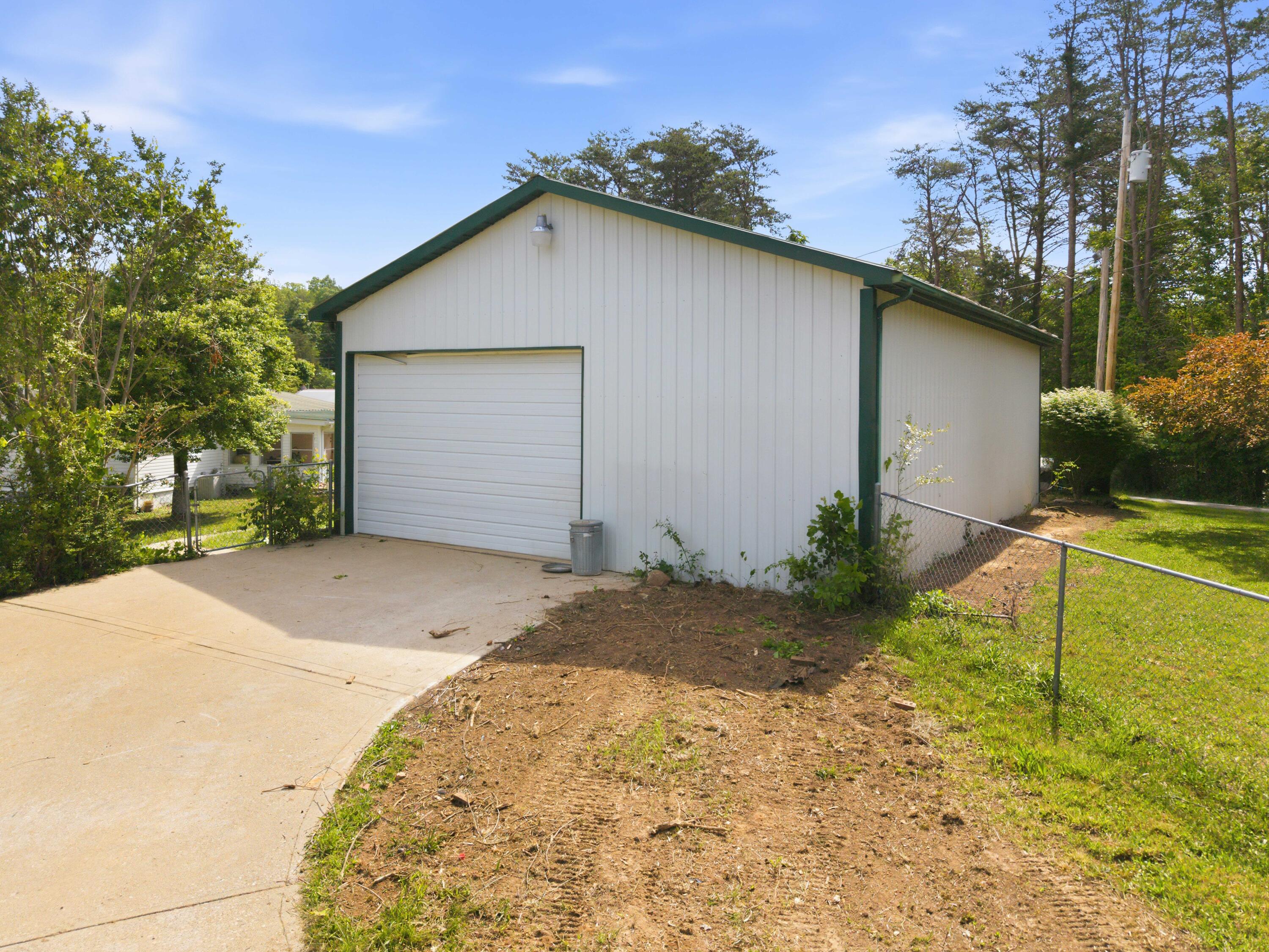 21 Pear Tree Lane