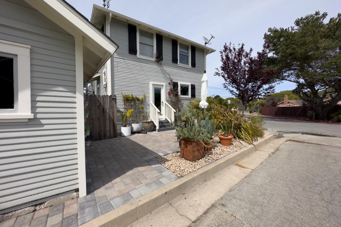501 Eardley AVE
