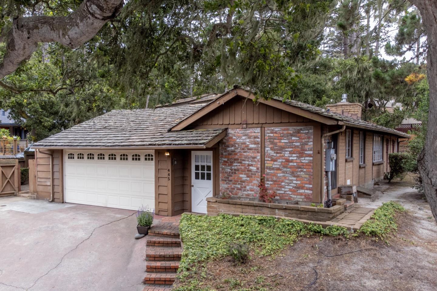 445 Bishop AVE