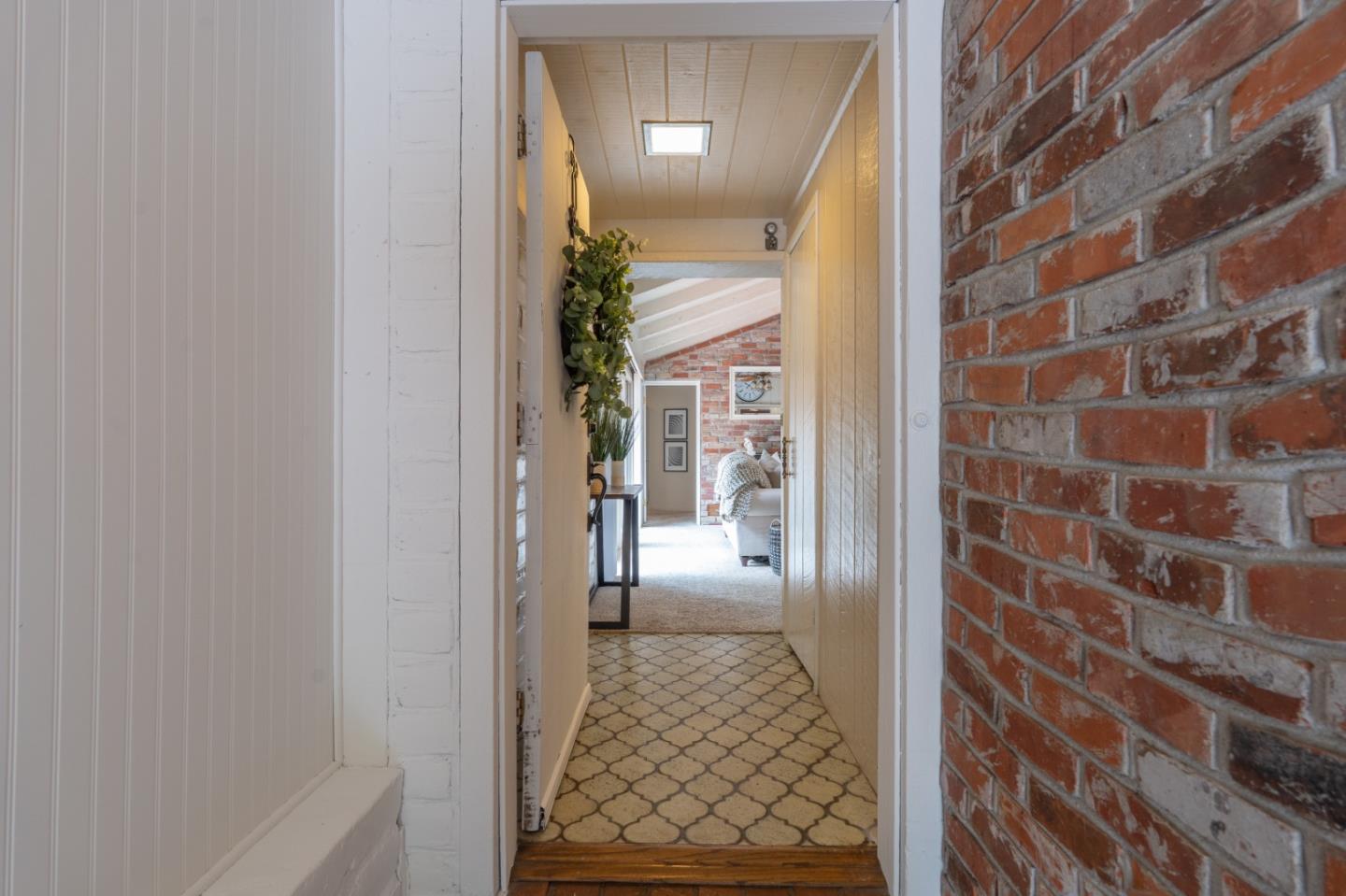 445 Bishop AVE