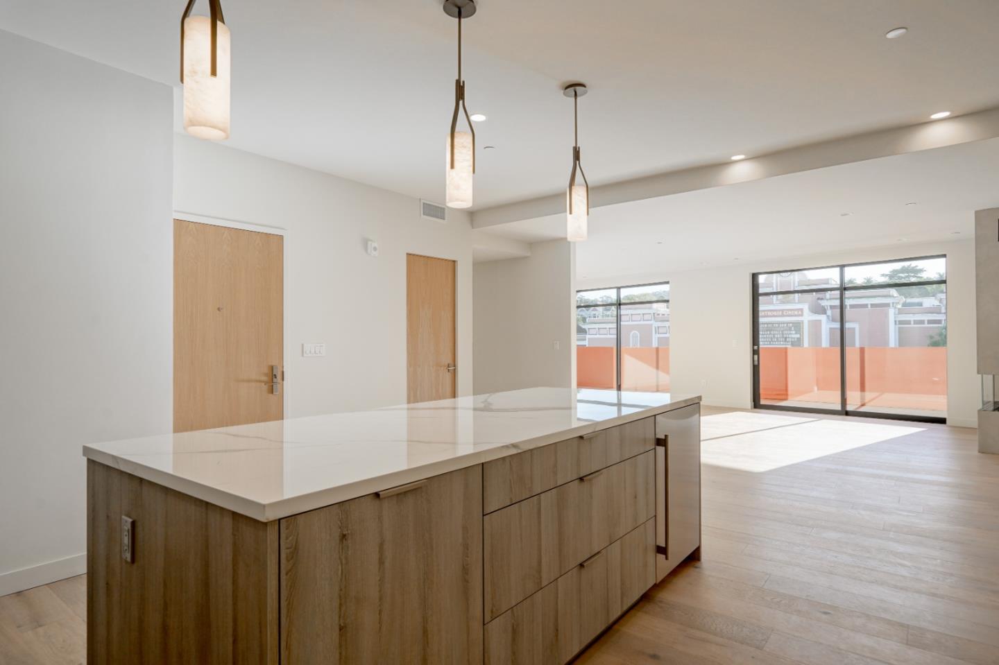 520 Lighthouse AVE 203