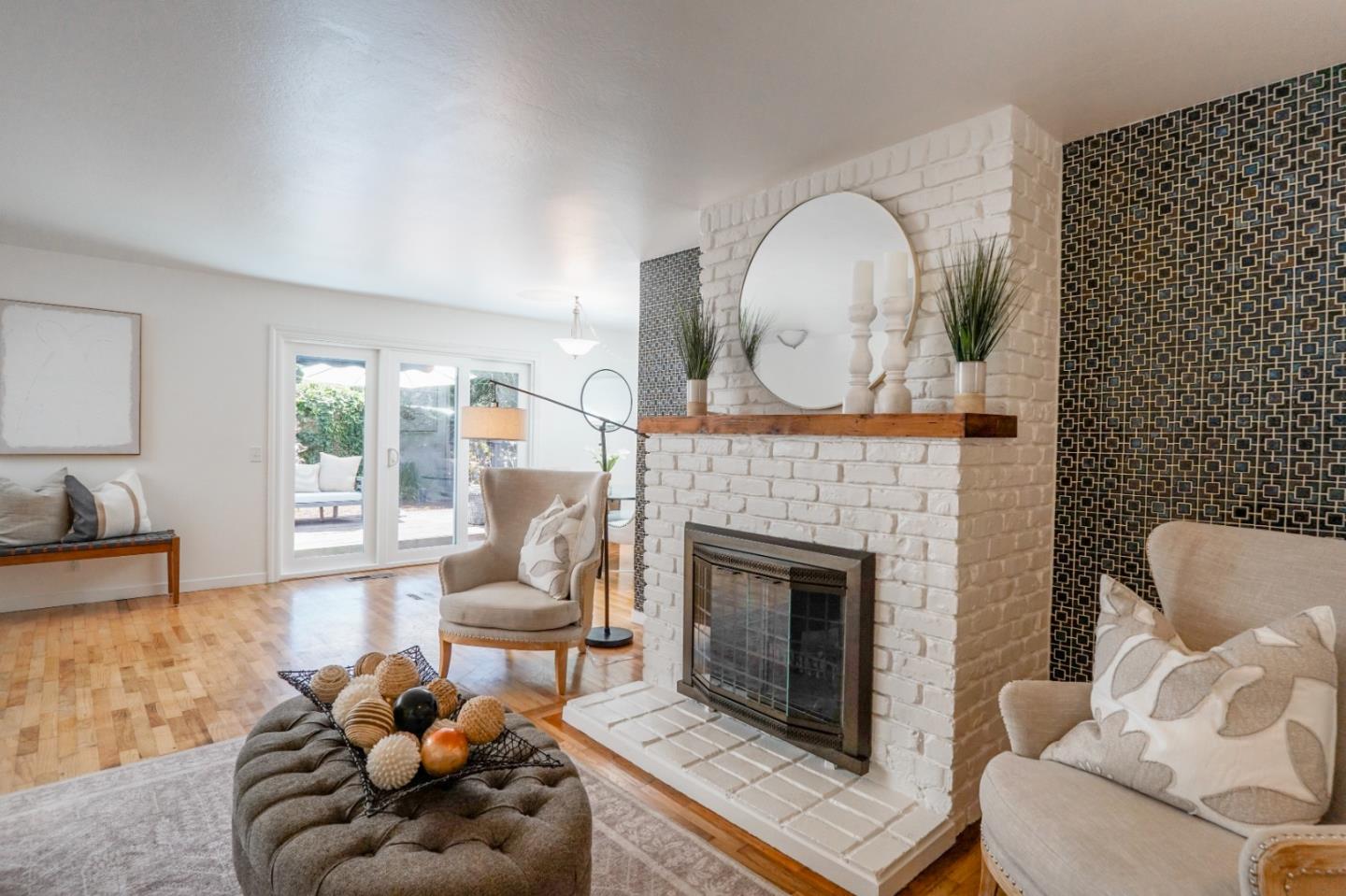 25240 Highway 1
