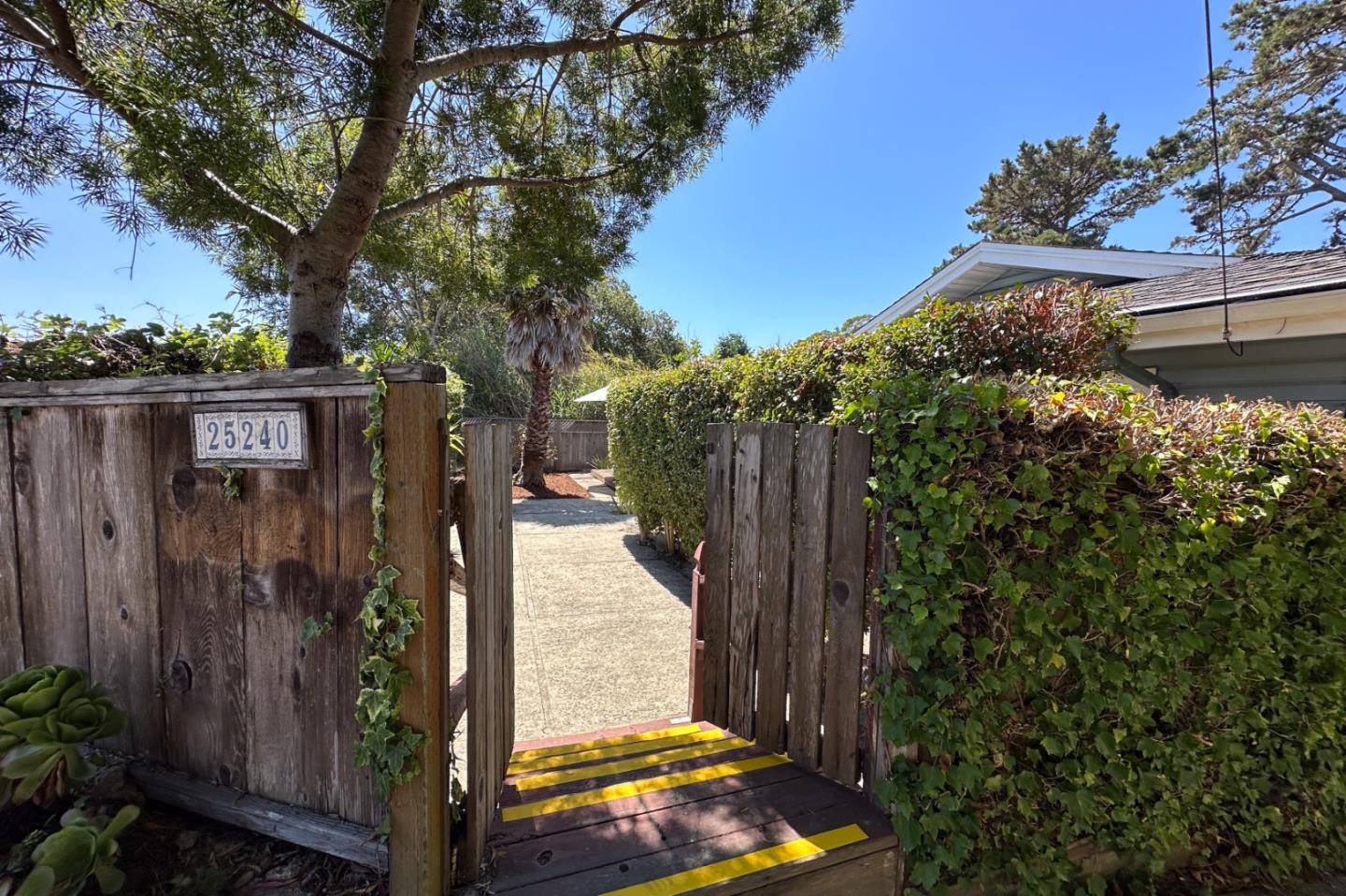 25240 Highway 1