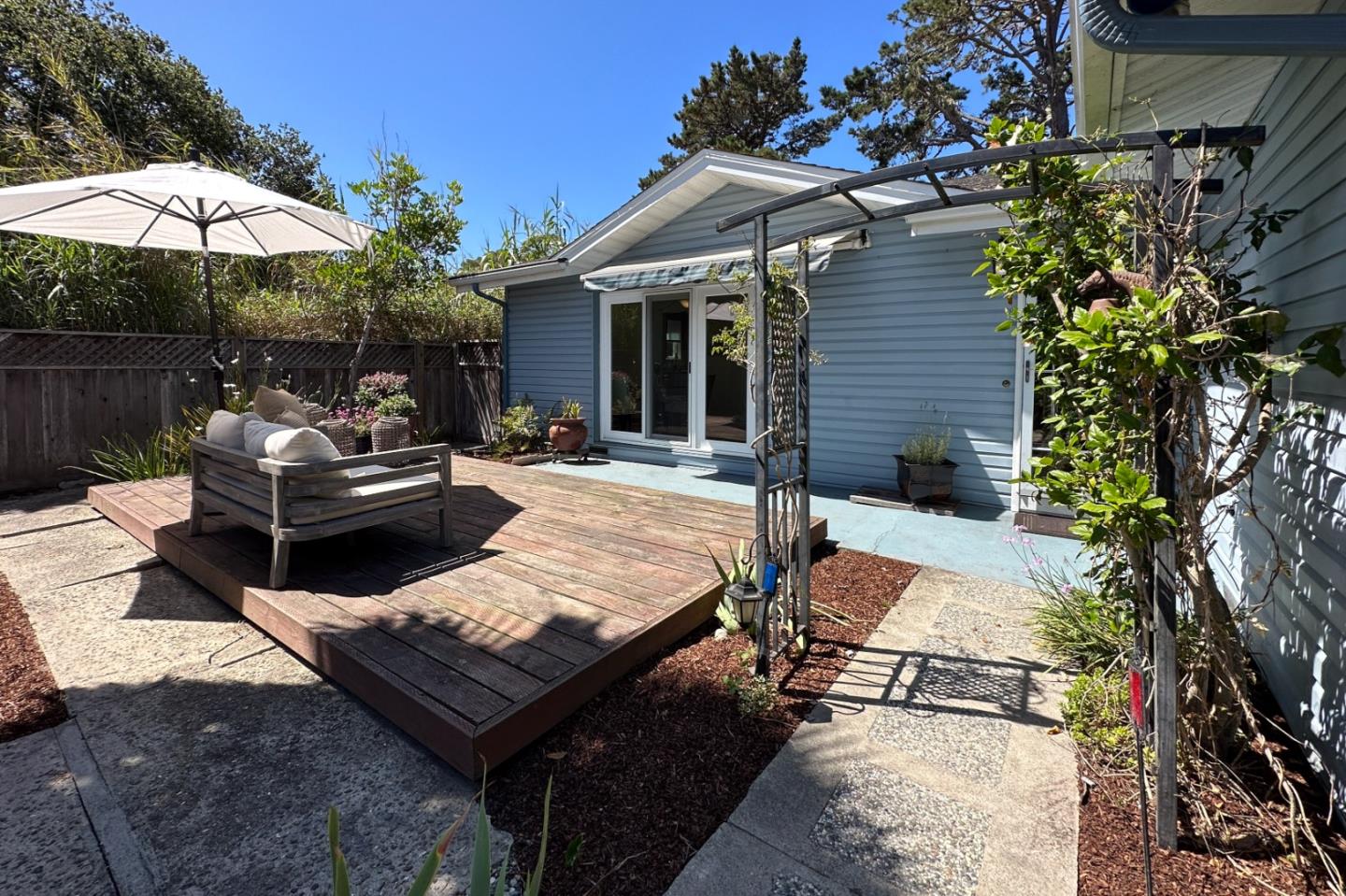 25240 Highway 1