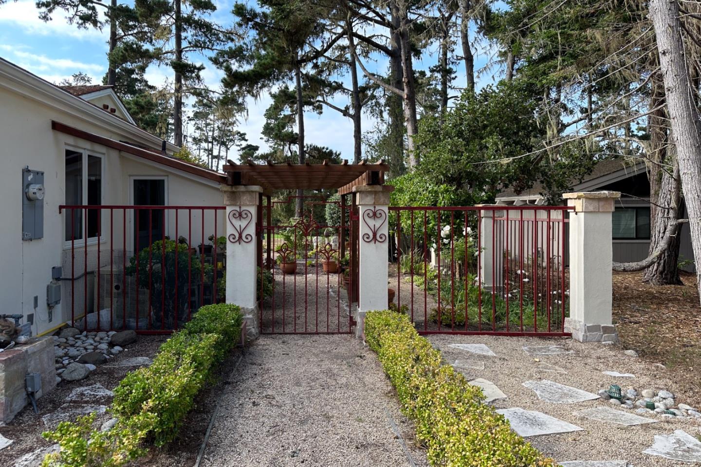 1209 Benbow PL