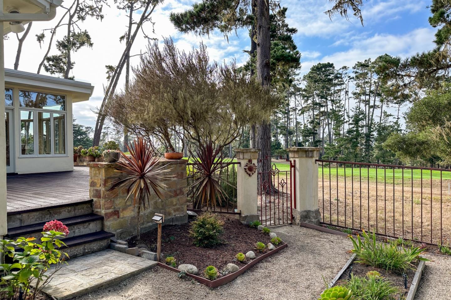 1209 Benbow PL