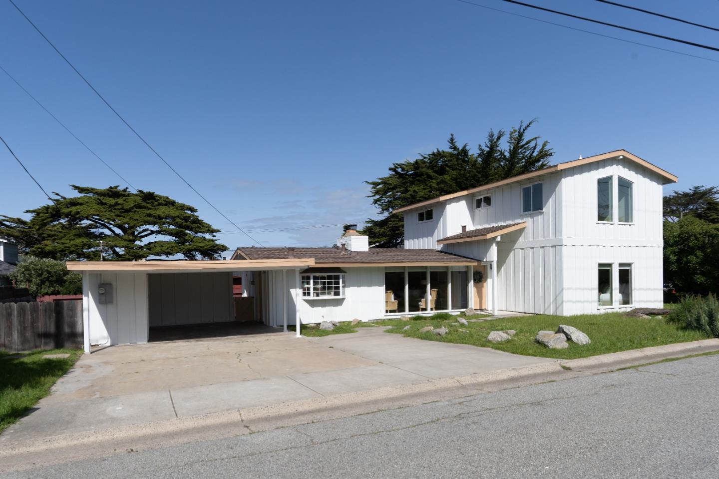 1124 Shell AVE