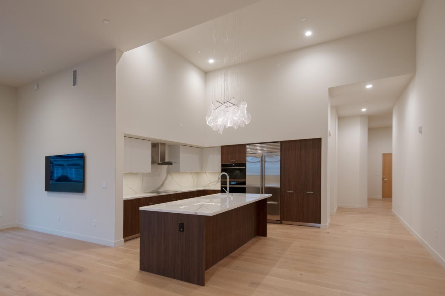 520 Lighthouse AVE 302