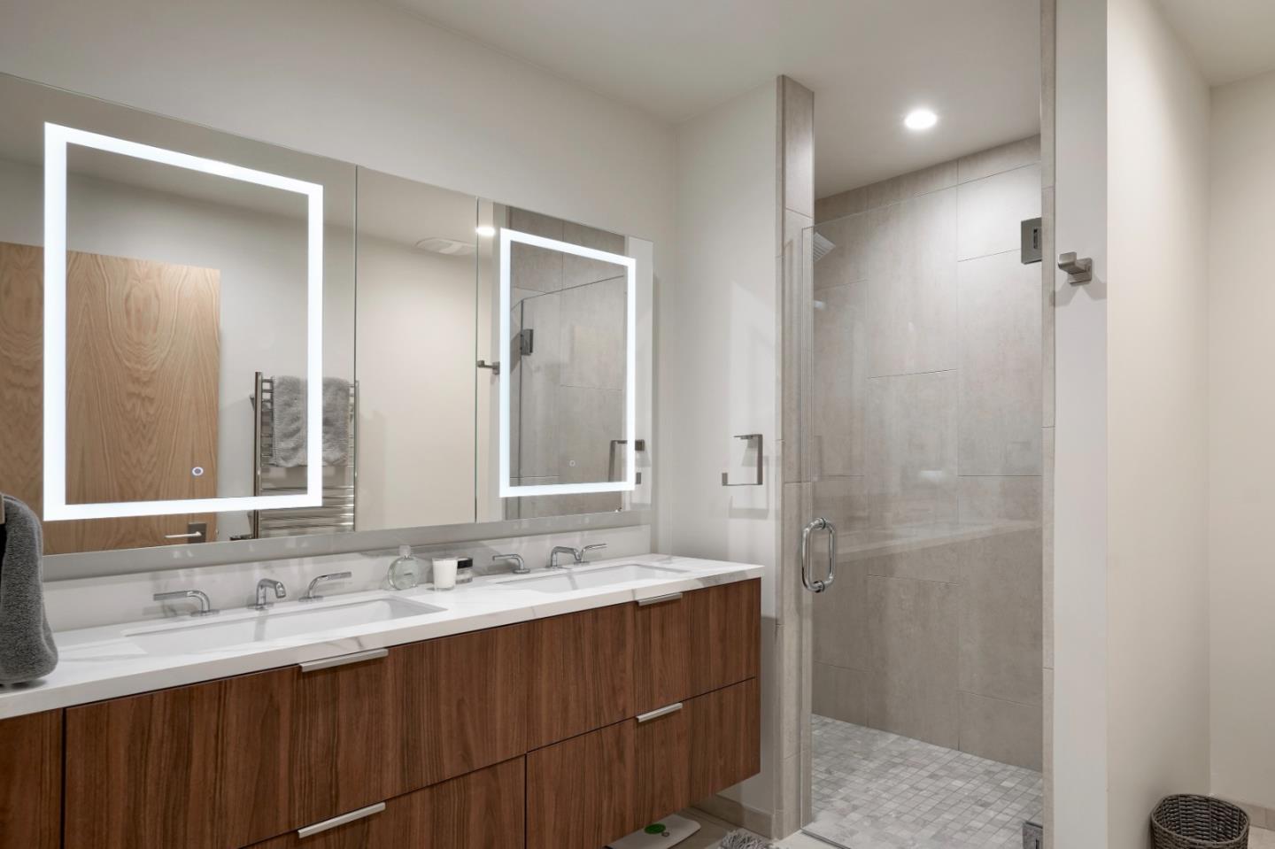 520 Lighthouse AVE 204