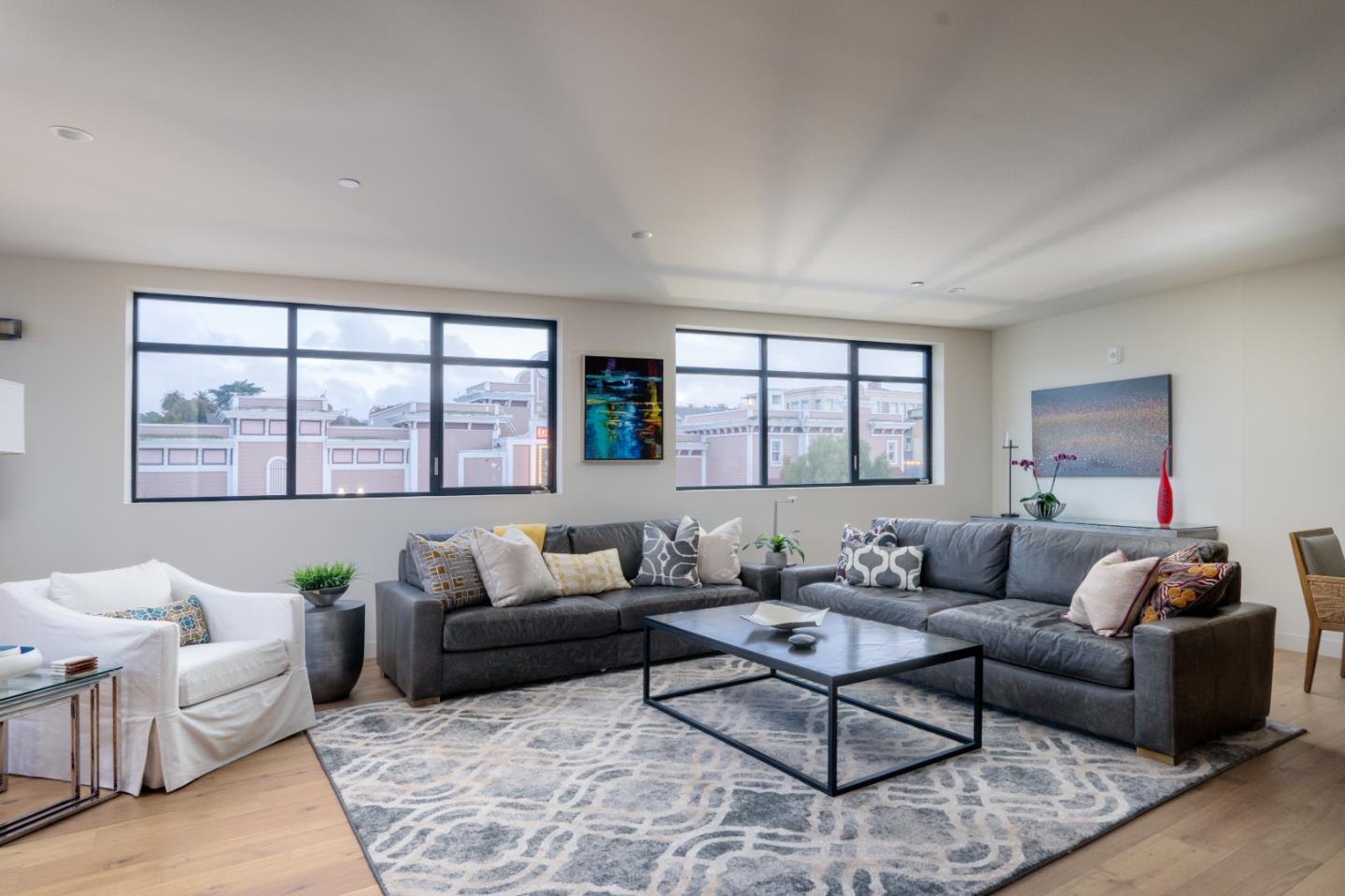 520 Lighthouse AVE 204