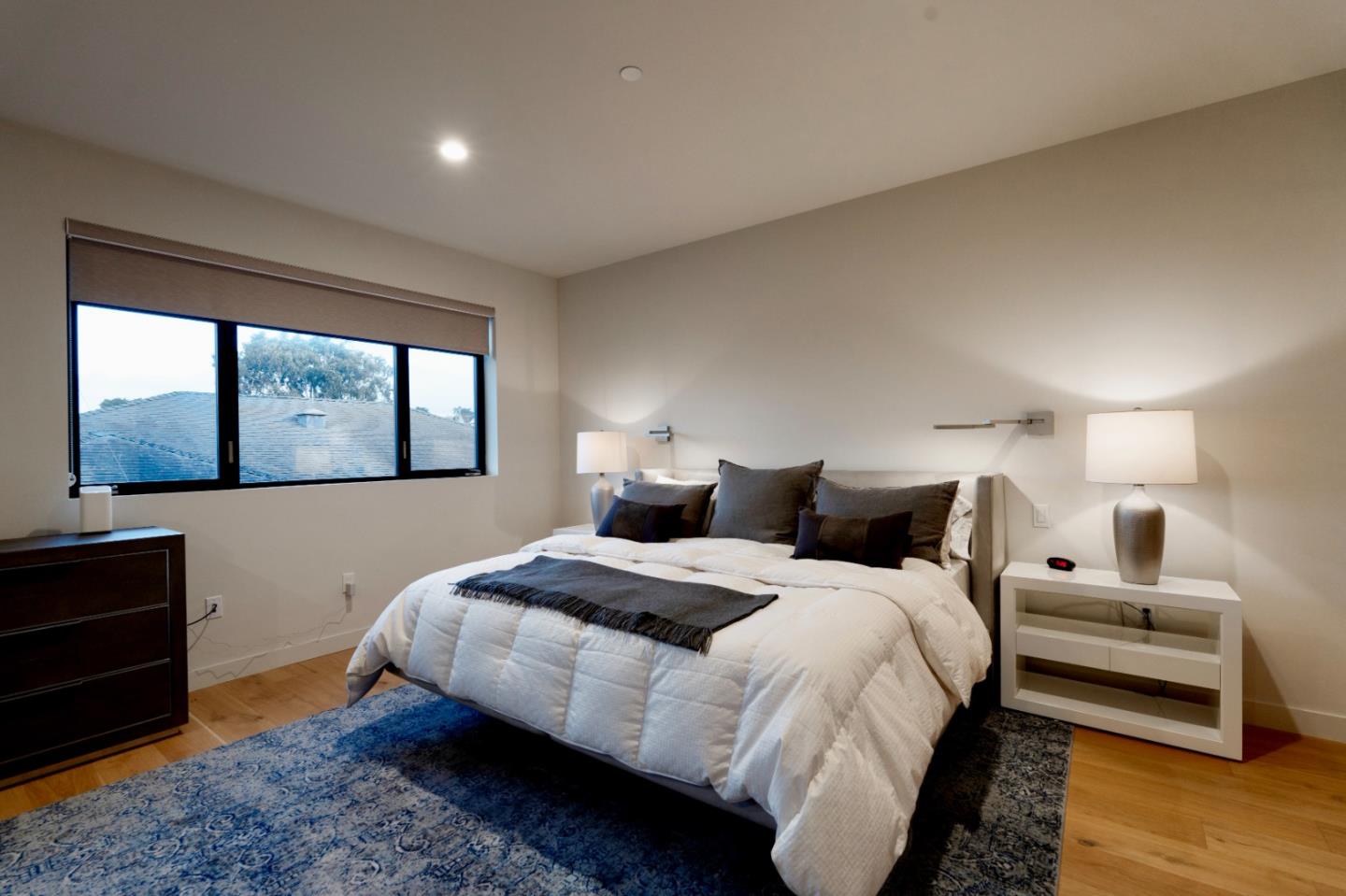 520 Lighthouse AVE 204